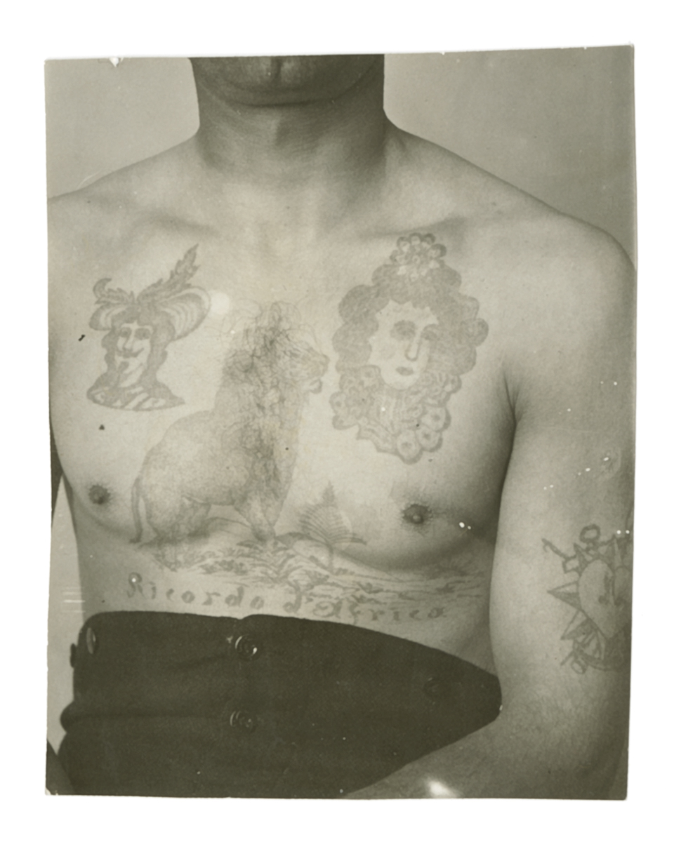 Delinquenti, Tatuaggi - Disegni - Pelle - Pigmenti (positivo) di Autore non identificato, Carrara, Mario - fotografia medica (fine/ metà XIX-XX)