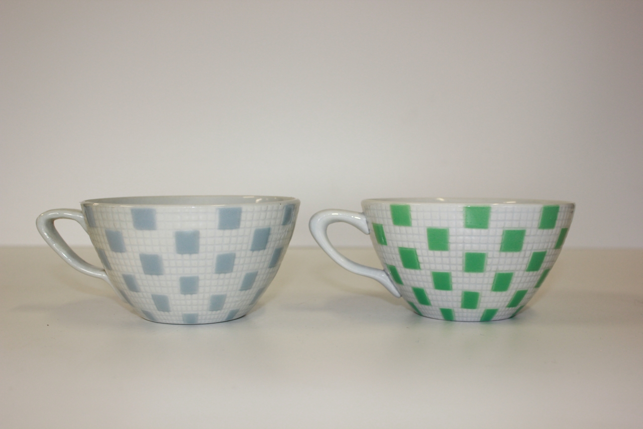 tazza, paio - ambito friulano (terzo quarto sec. XX)