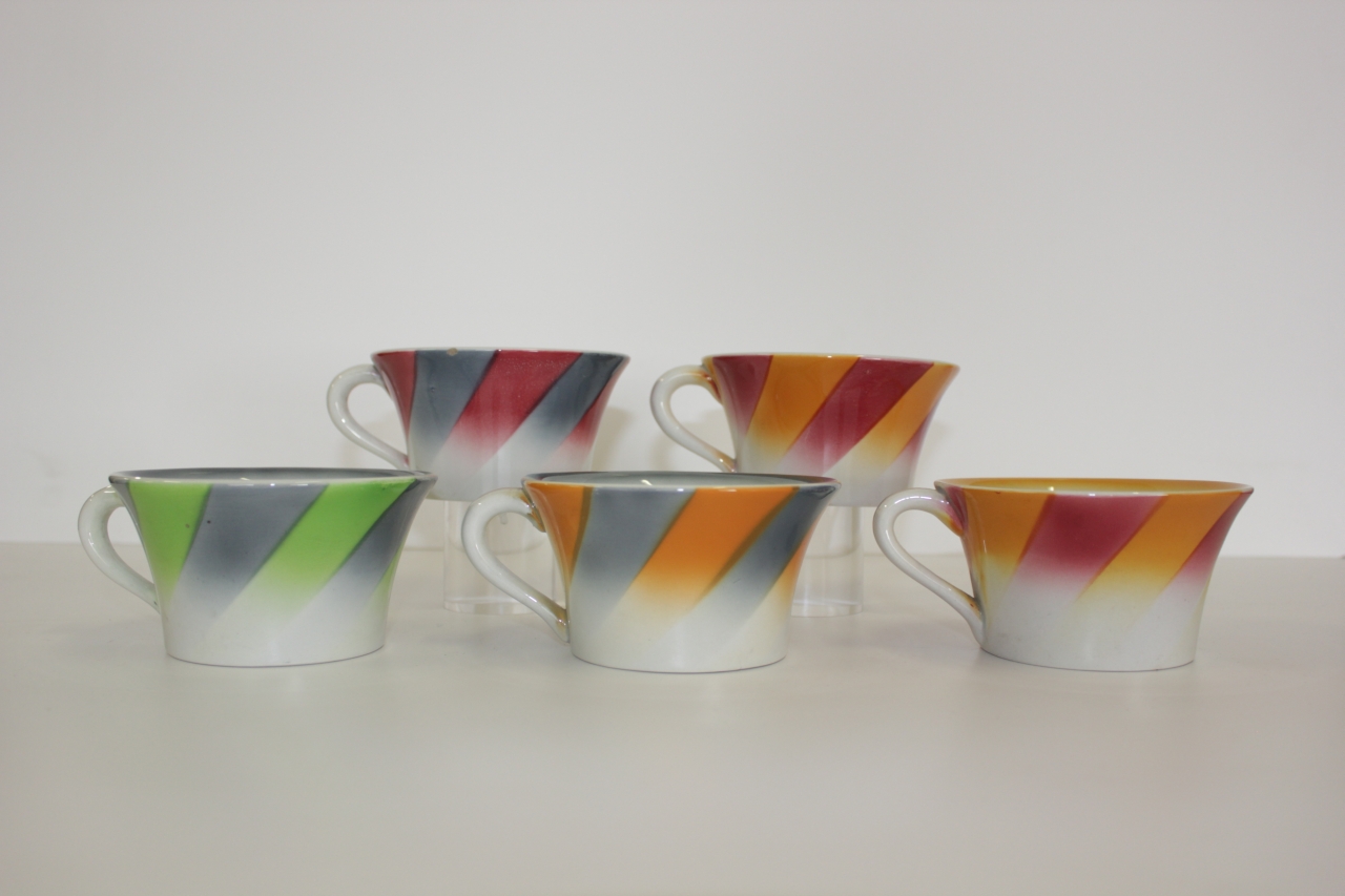 tazza, serie - ambito friulano (secondo quarto sec. XX)