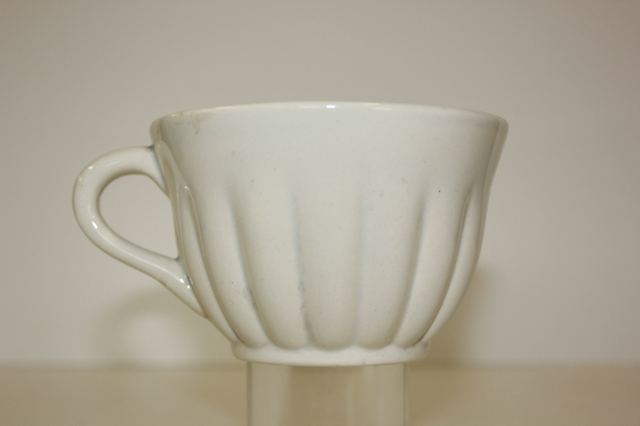 tazza, opera isolata - ambito friulano (secondo quarto sec. XX)