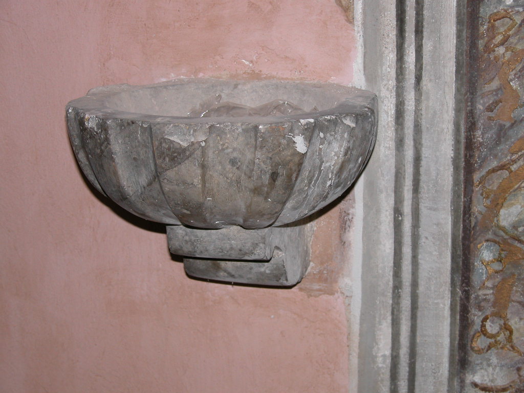 conchiglia (acquasantiera pensile) - ambito siciliano (XVIII)