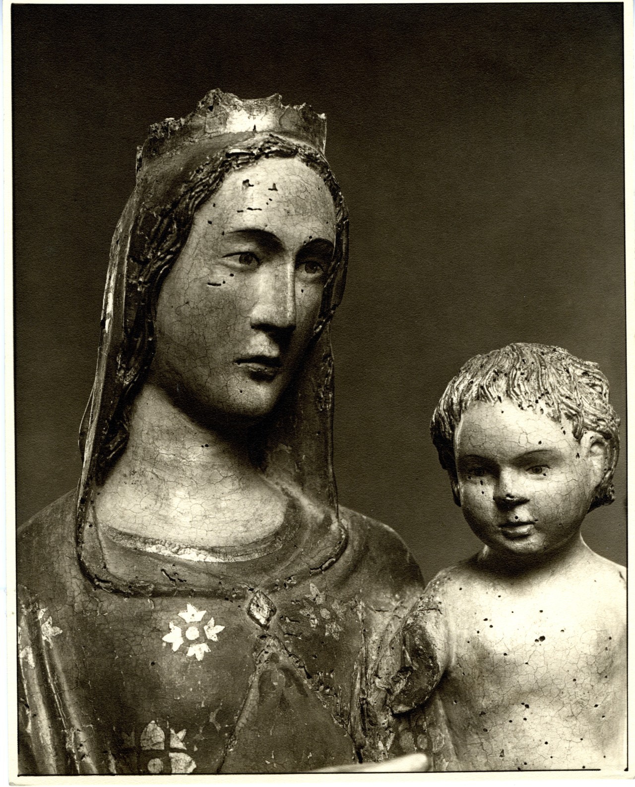 Madonna col Bambino/particolare - scultura (positivo) di anonimo (prima metà XX)