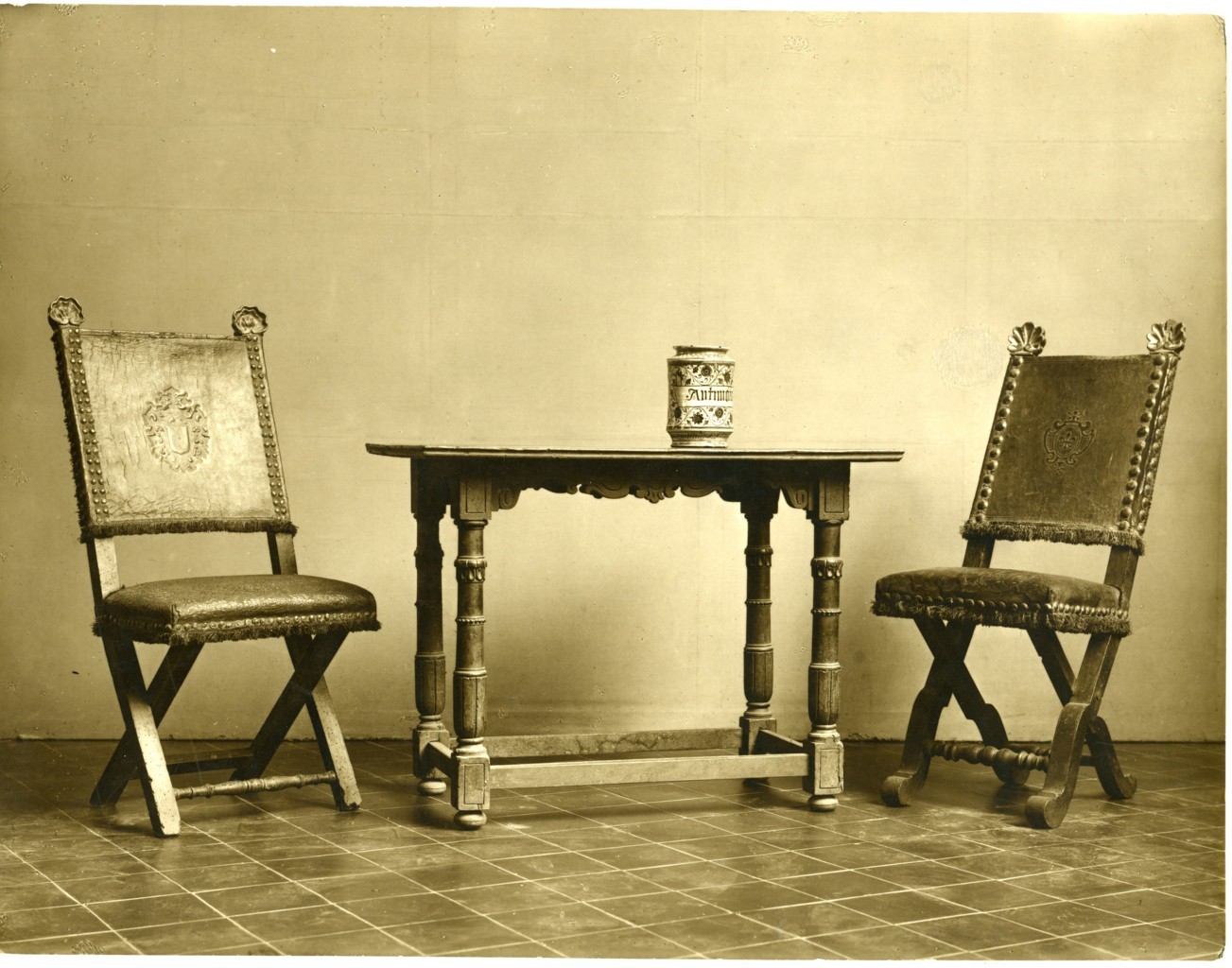 tavolino e sedie (positivo) di anonimo (prima metà XX)