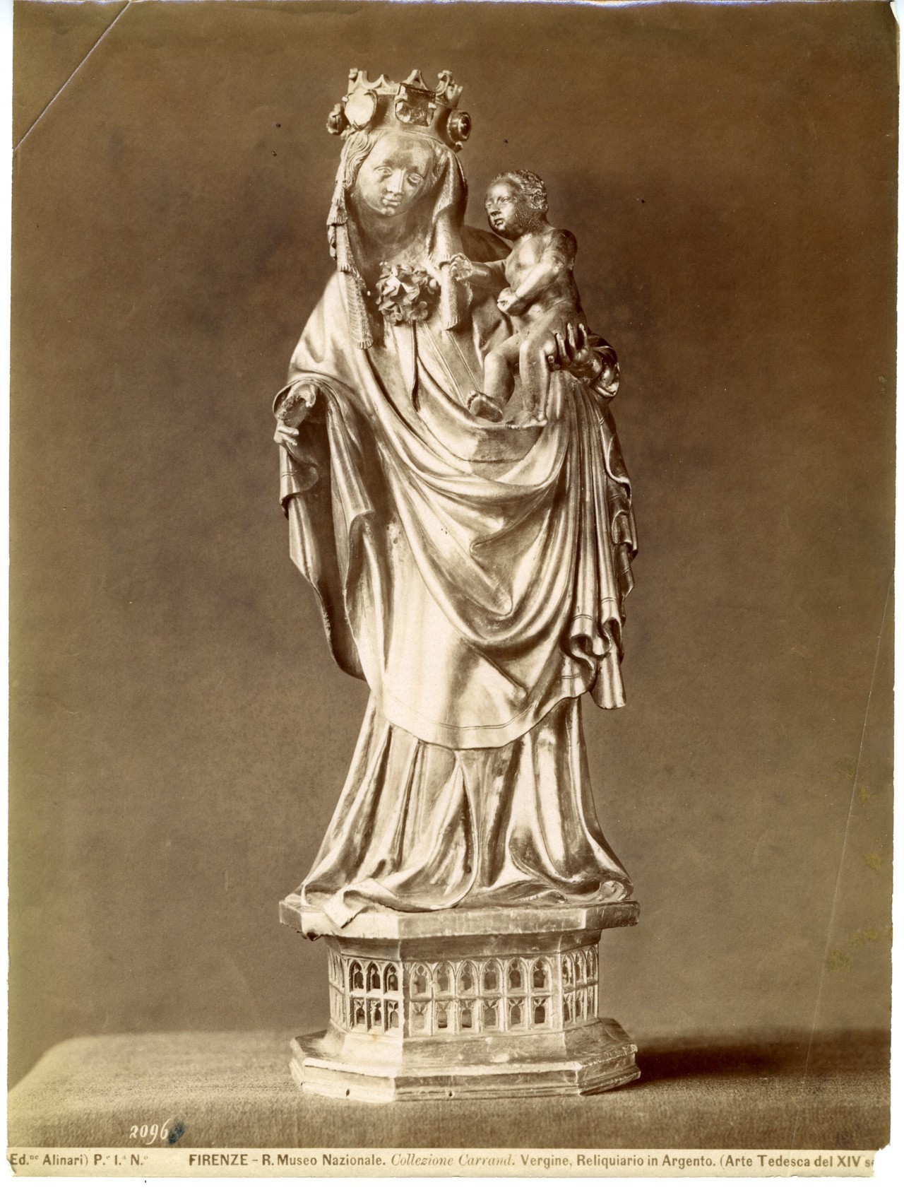 arte tedesca, sec. XIV. Vergine. Reliquiario in argento - Firenze - Collezione Carrand - R. Museo Nazionale del Bargello (positivo) di Alinari, Fratelli (stabilimento) (fine/ inizio XIX/ XX)