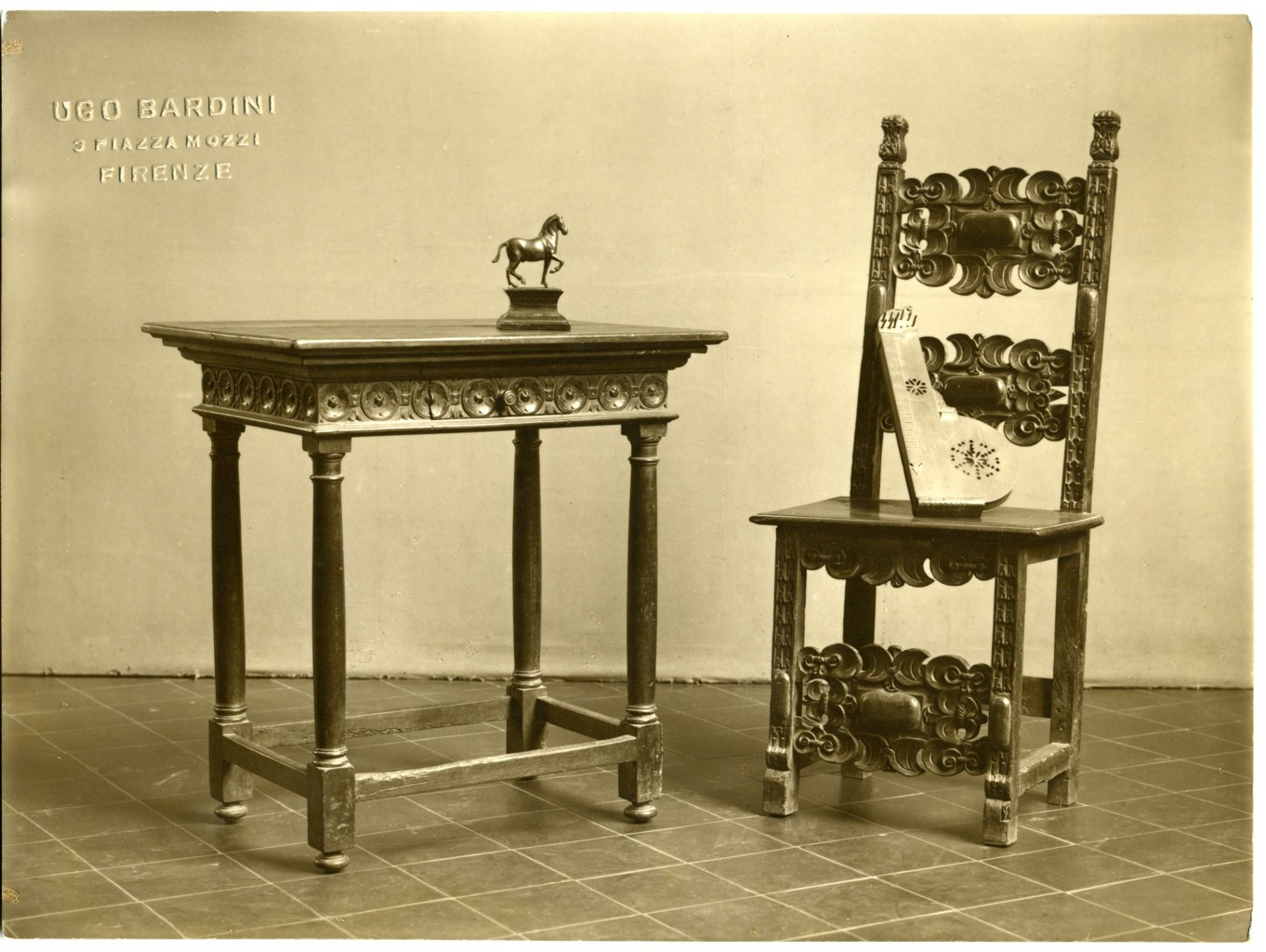 tavolino e sedia (positivo) di Bardini, Ugo (prima metà XX)