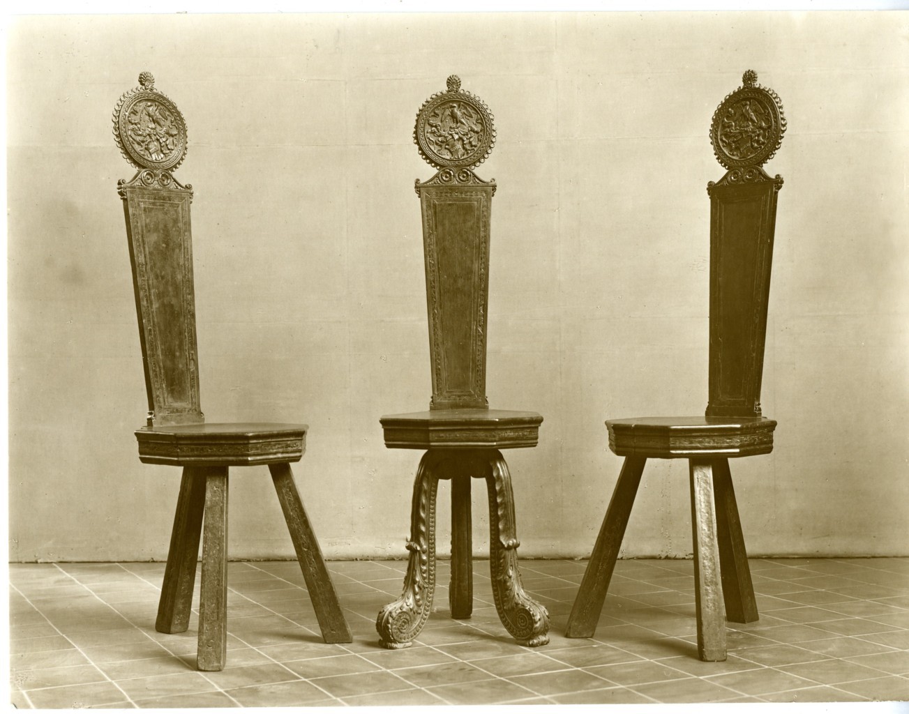 sgabelli (positivo) di anonimo - manifattura toscana sec. XIX (prima metà XX)