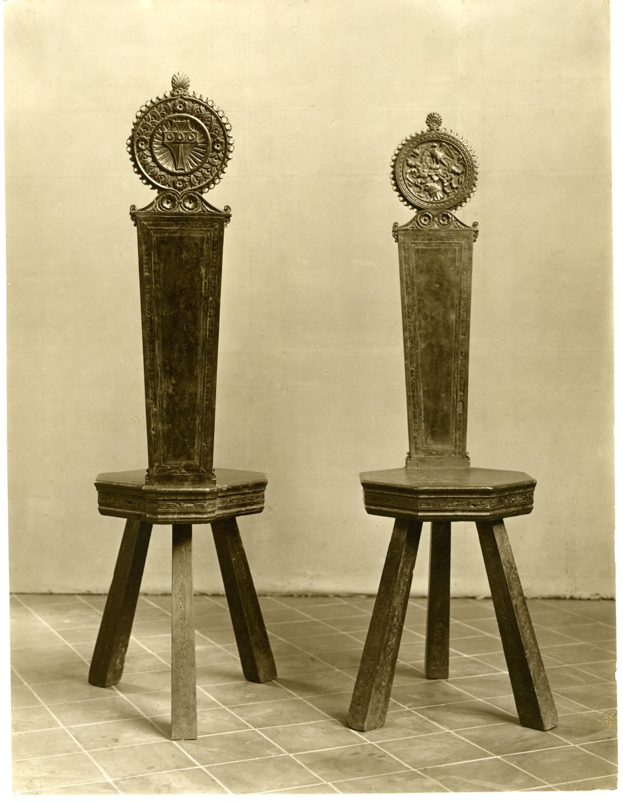 sgabelli (positivo) di anonimo - manifattura toscana sec. XIX (prima metà XX)