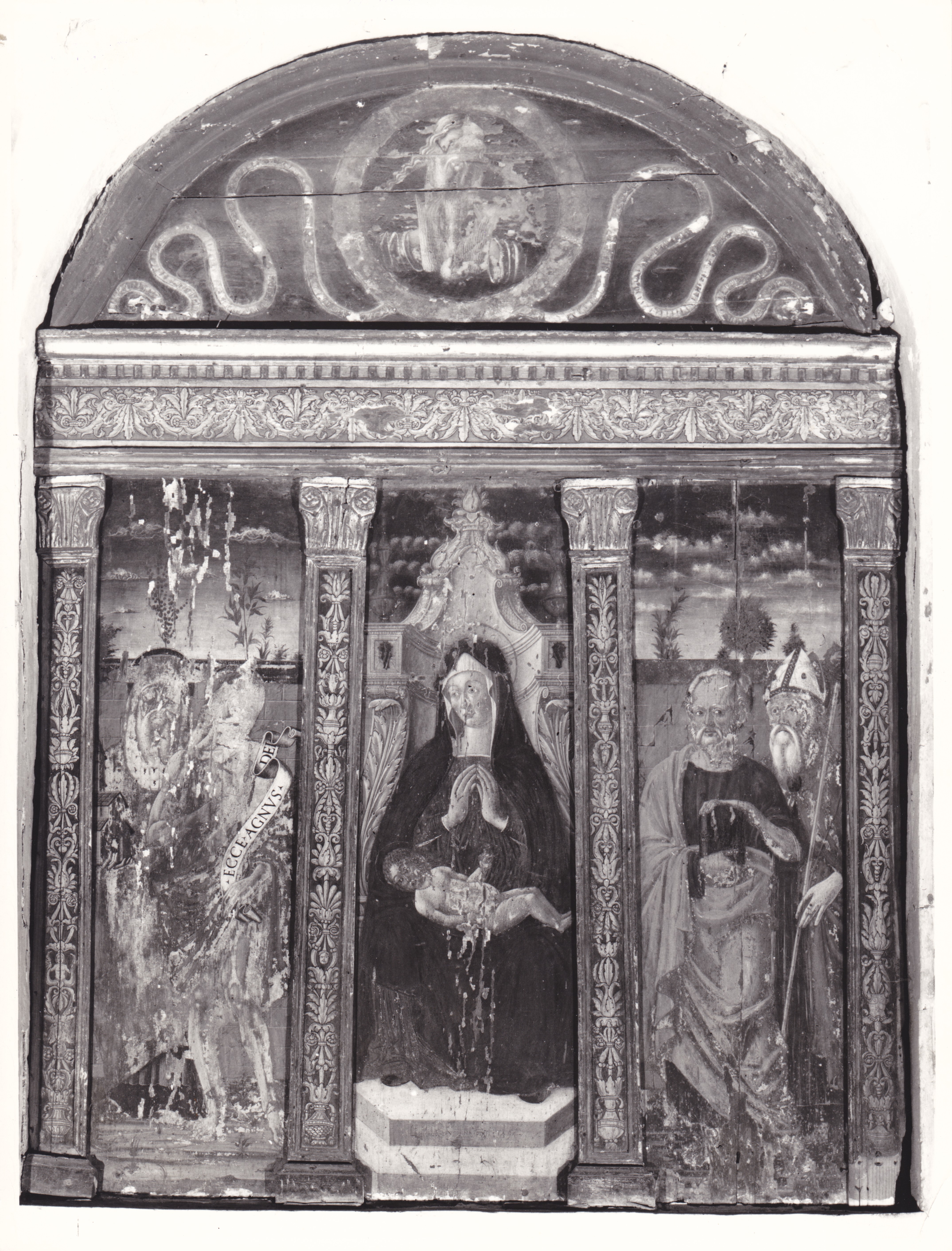 Madonna in trono adorante il Bambino, quattro Santi e Padre Eterno, Madonna in trono adorante il Bambino, quattro Santi e Padre Eterno (dipinto) di Leonardo da Verona (fine XV)