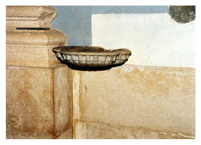 acquasantiera da parete, coppia - ambito pugliese (fine/ inizio secc. XVIII/ XIX)