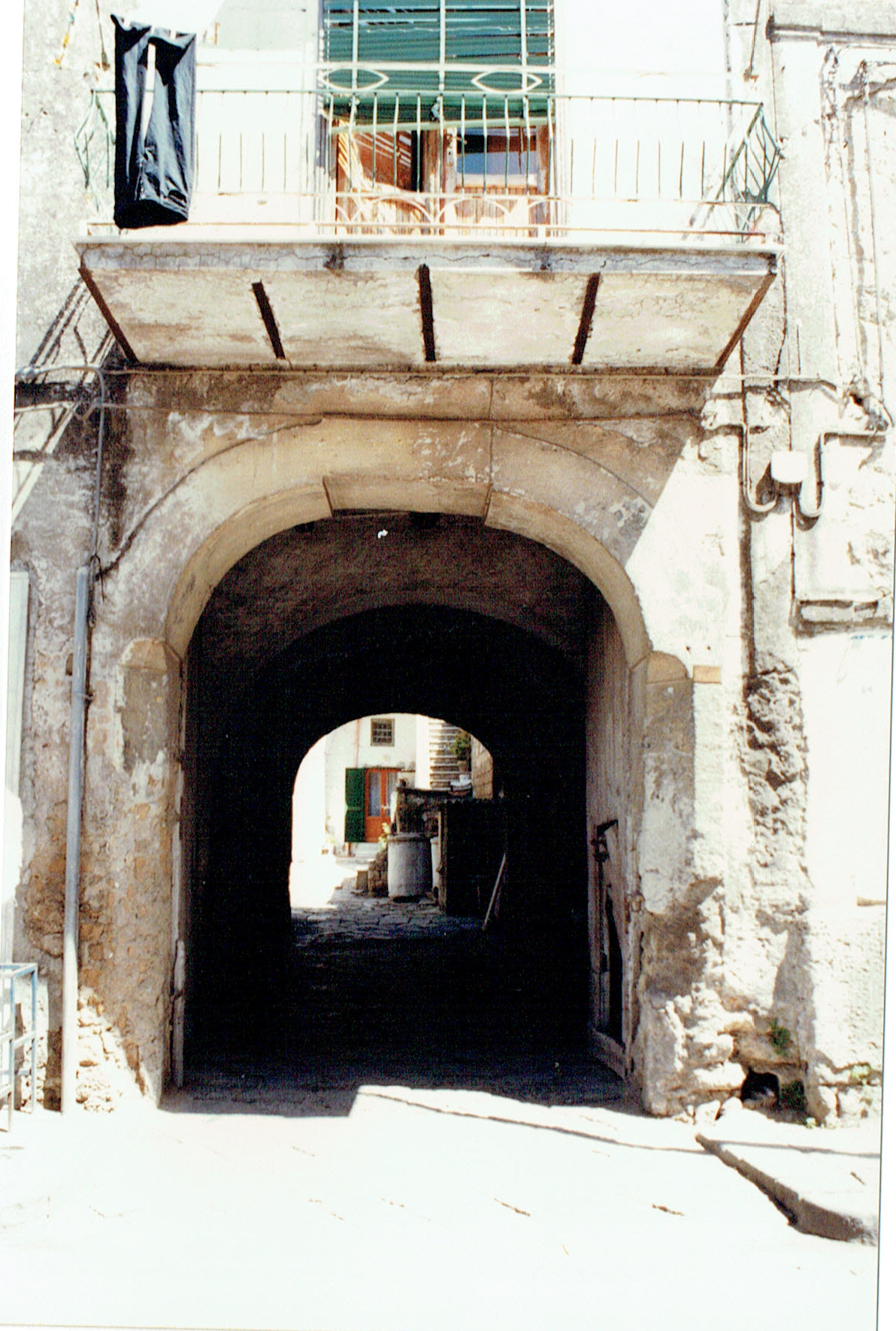 Palazzo civico in via Conte Mirabelli, 161 (palazzo, civico) - Calvizzano (NA) 