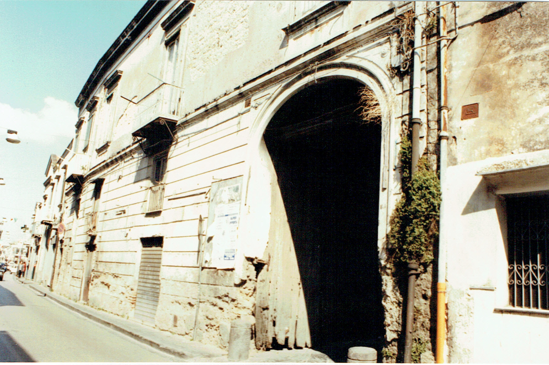 Palazzo Visconti (palazzo, civico) - Calvizzano (NA) 