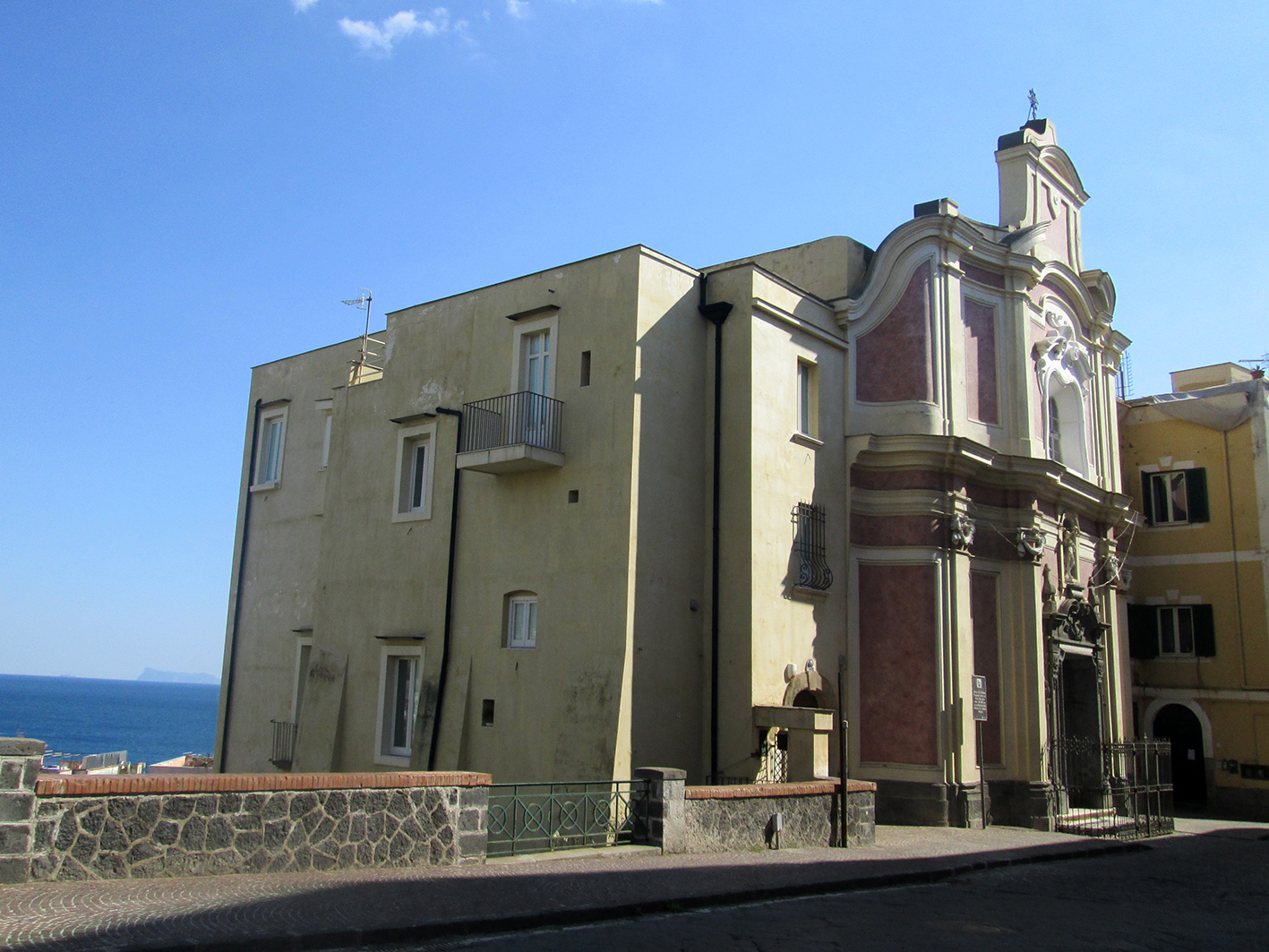 Chiesa di S. Raffaele Arcangelo (chiesa, parrocchiale) - Pozzuoli (NA) 