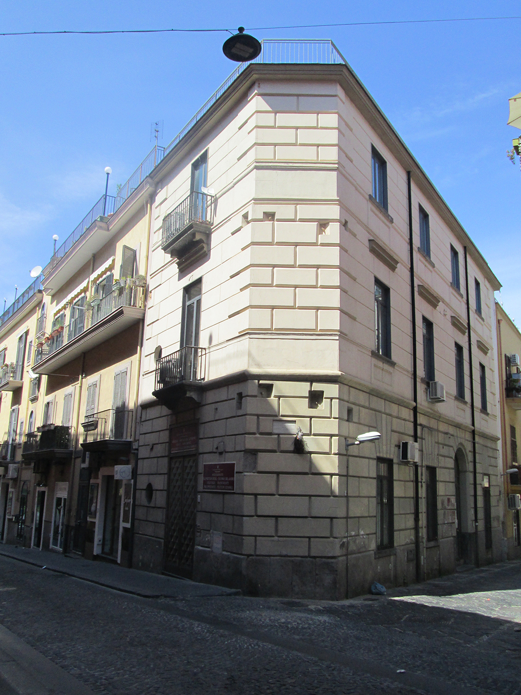 Ufficio dei Vigili Urbani (ex) (palazzo, comunale) - Pozzuoli (NA) 