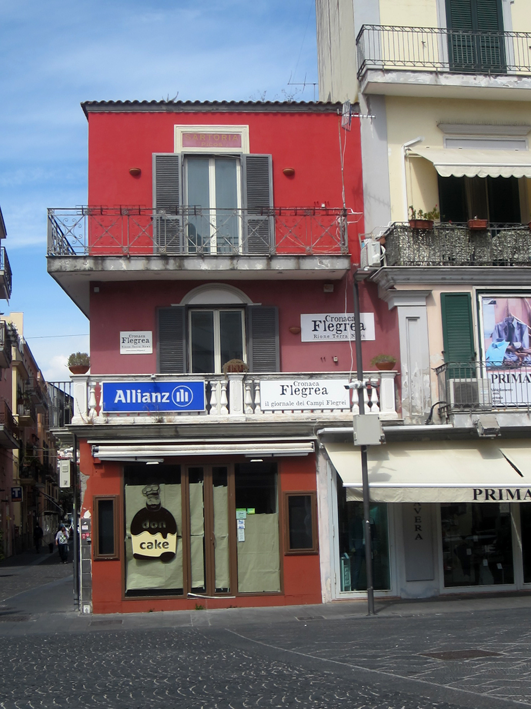 [Palazzo in Via Cosenza, 2-4-6-10] (palazzo, civico) - Pozzuoli (NA) 