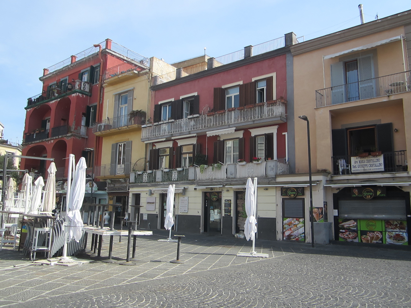 [Palazzo in Corso della Repubblica, 83-85-87-89-91-93] (palazzo, civico) - Pozzuoli (NA) 