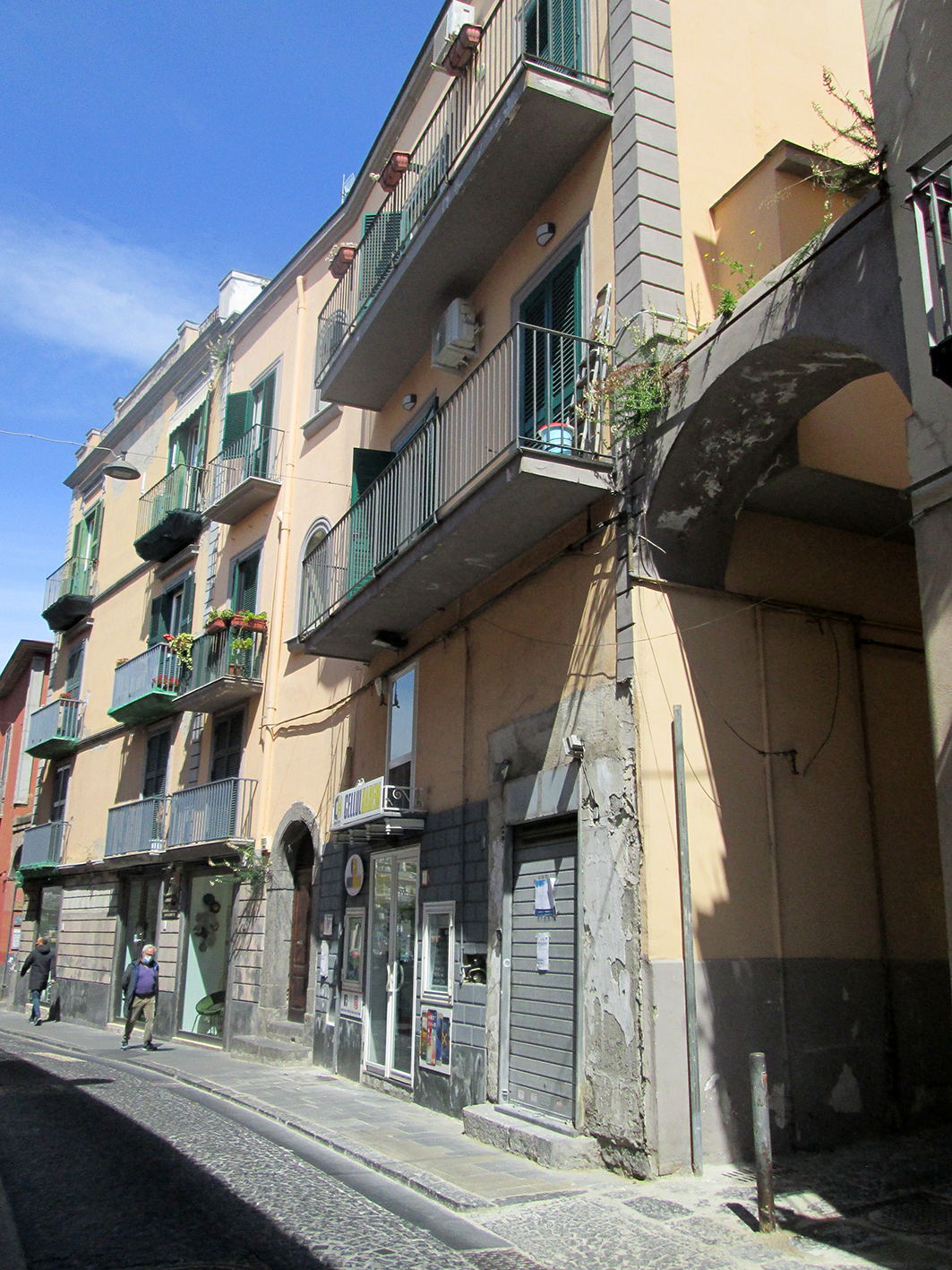 [Palazzo in Corso Garibaldi, 14-16-18-20-22-24] (palazzo, civico) - Pozzuoli (NA) 