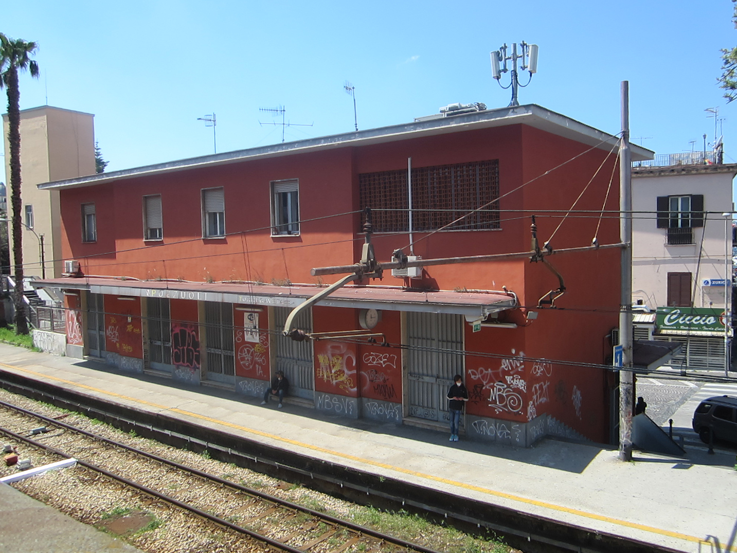 Stazione Pozzuoli Ferrovia Cumana (stazione, ferroviaria) - Pozzuoli (NA) 