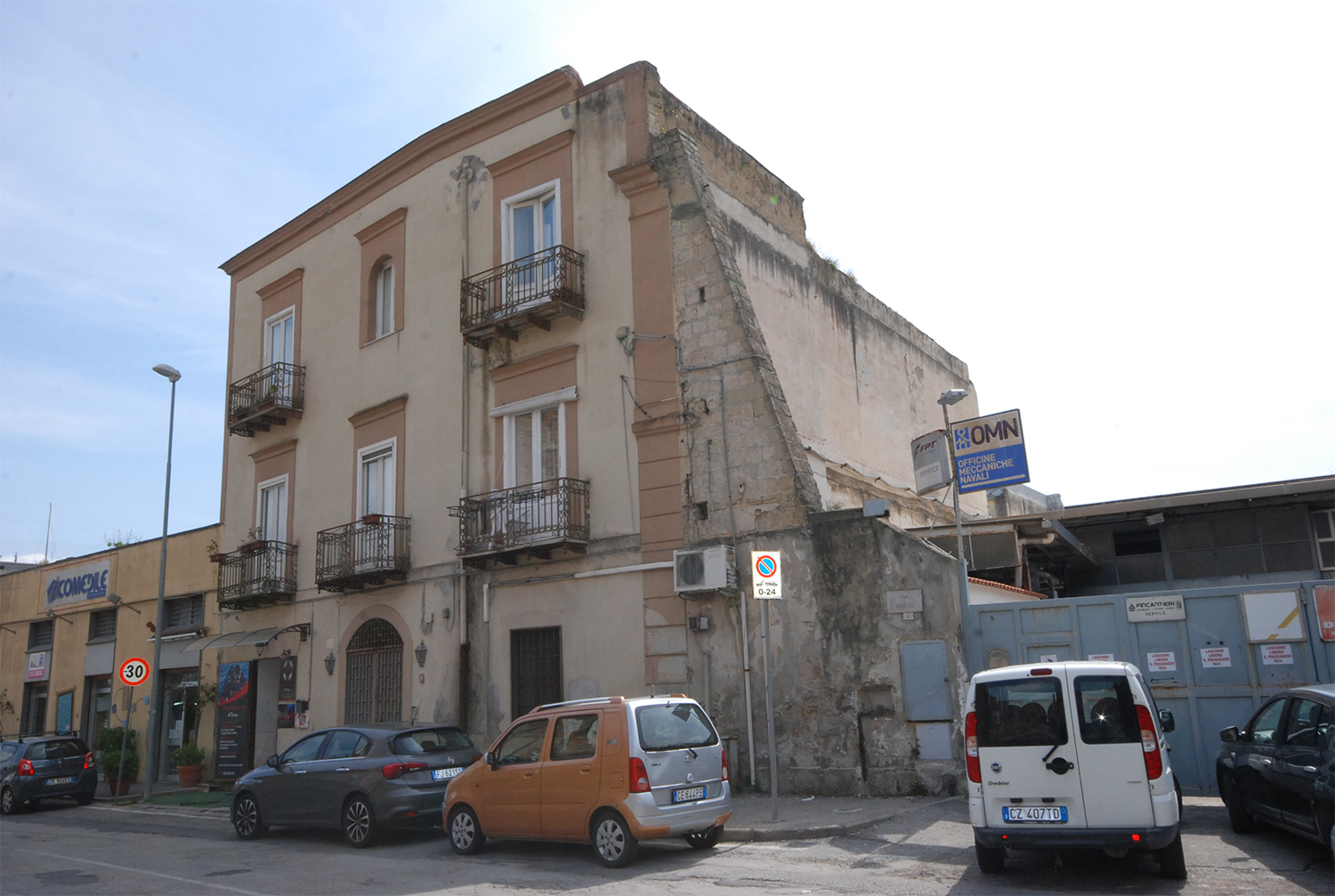 [Palazzo Via Scotto] (palazzo, privato) - Bacoli (NA) 