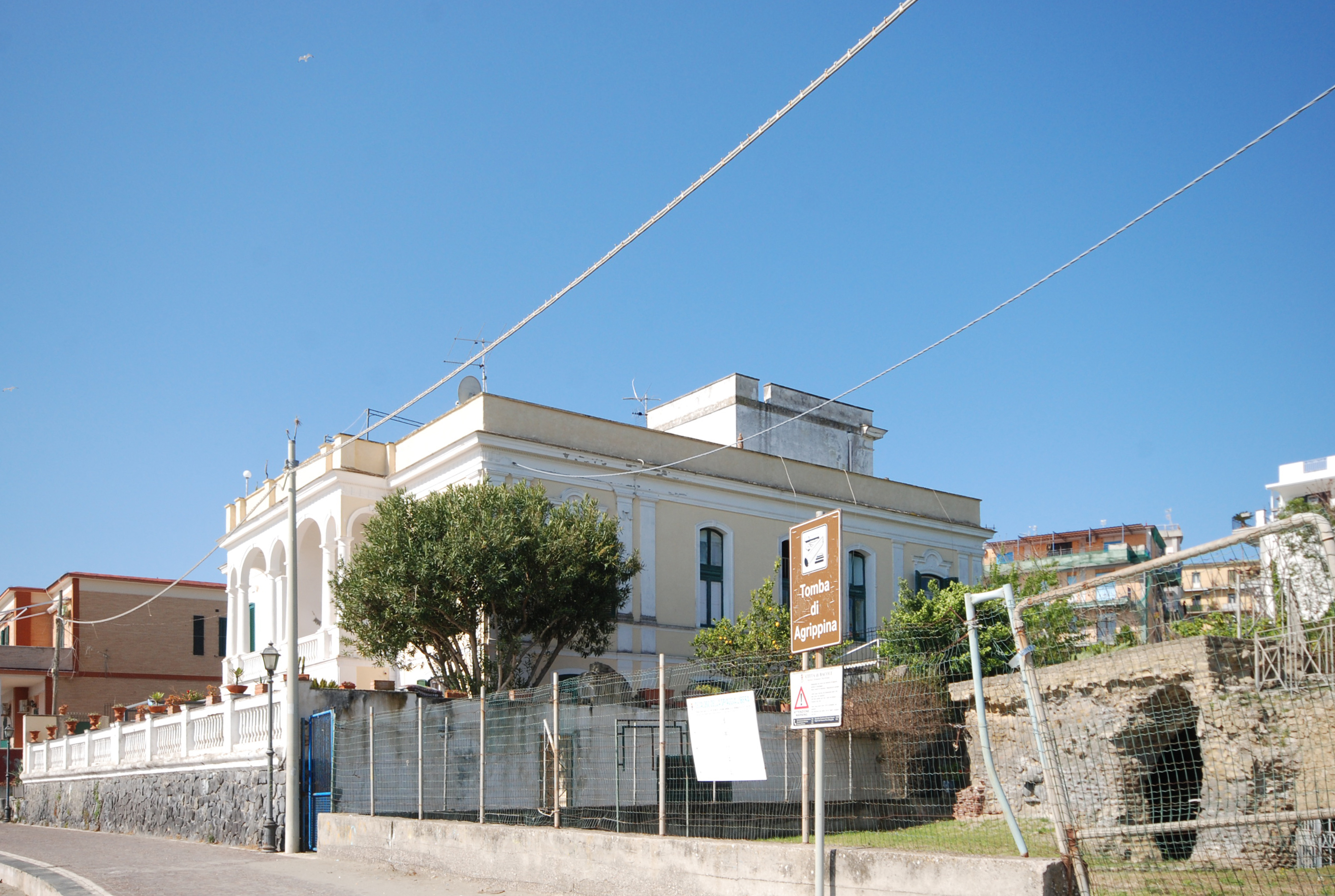 Villa Falci (villa) - Bacoli (NA) 