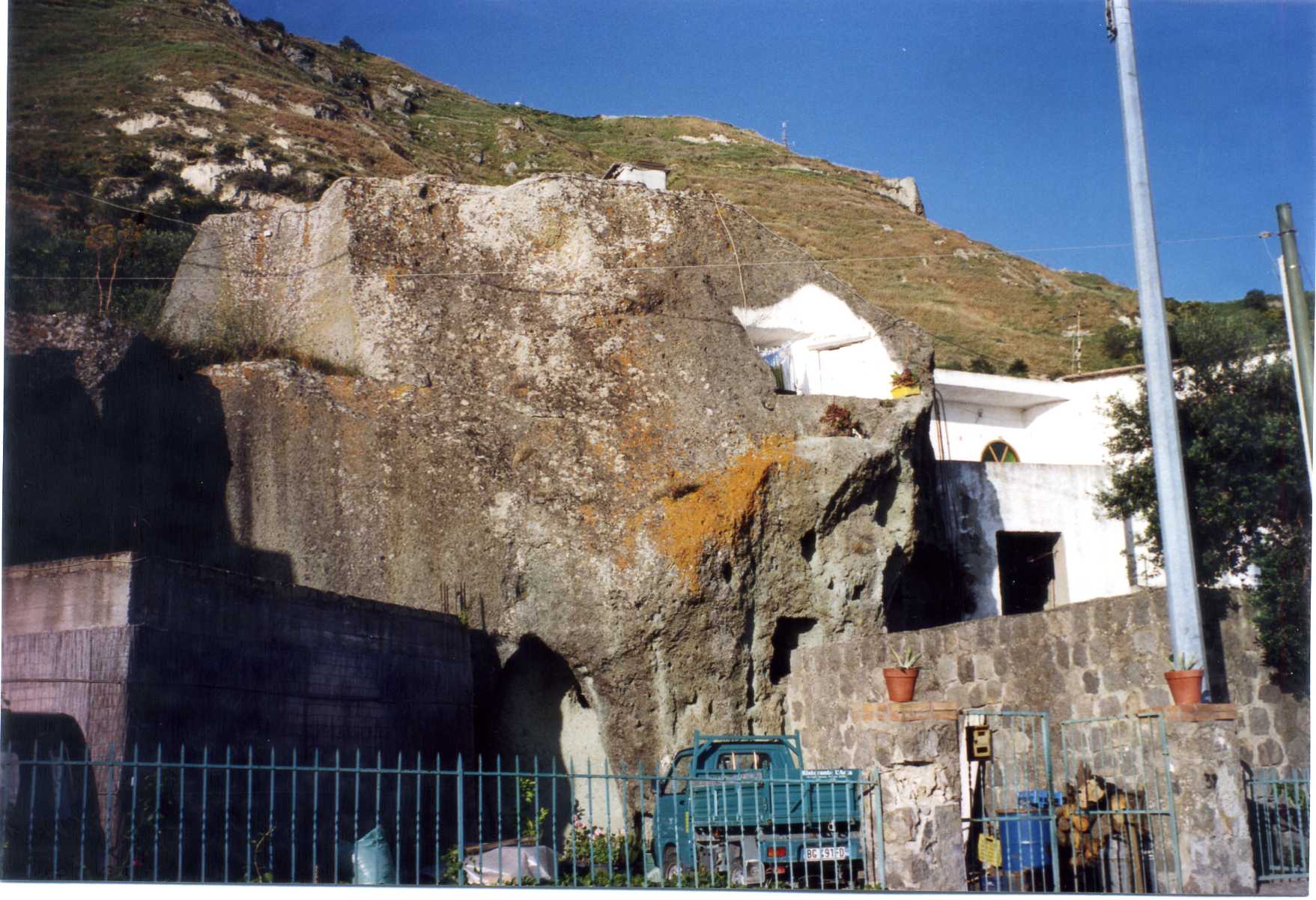 casa rurale (casale) - Serrara Fontana (NA) 