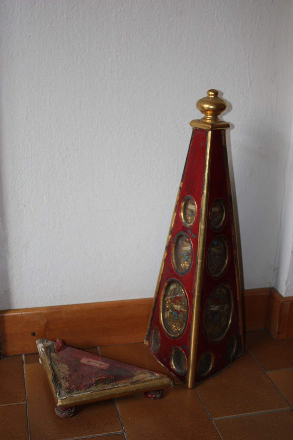 reliquiario architettonico - a obelisco, opera isolata - bottega goriziana (prima metà XIX)