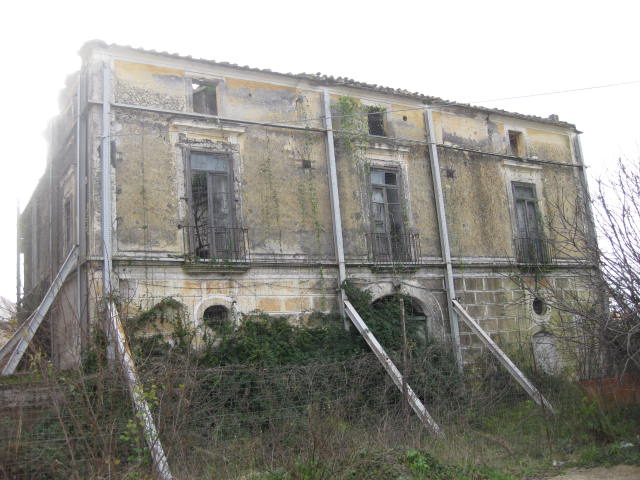 Palazzo Cioppa (palazzo, privato) - Vitulazio (CE) 