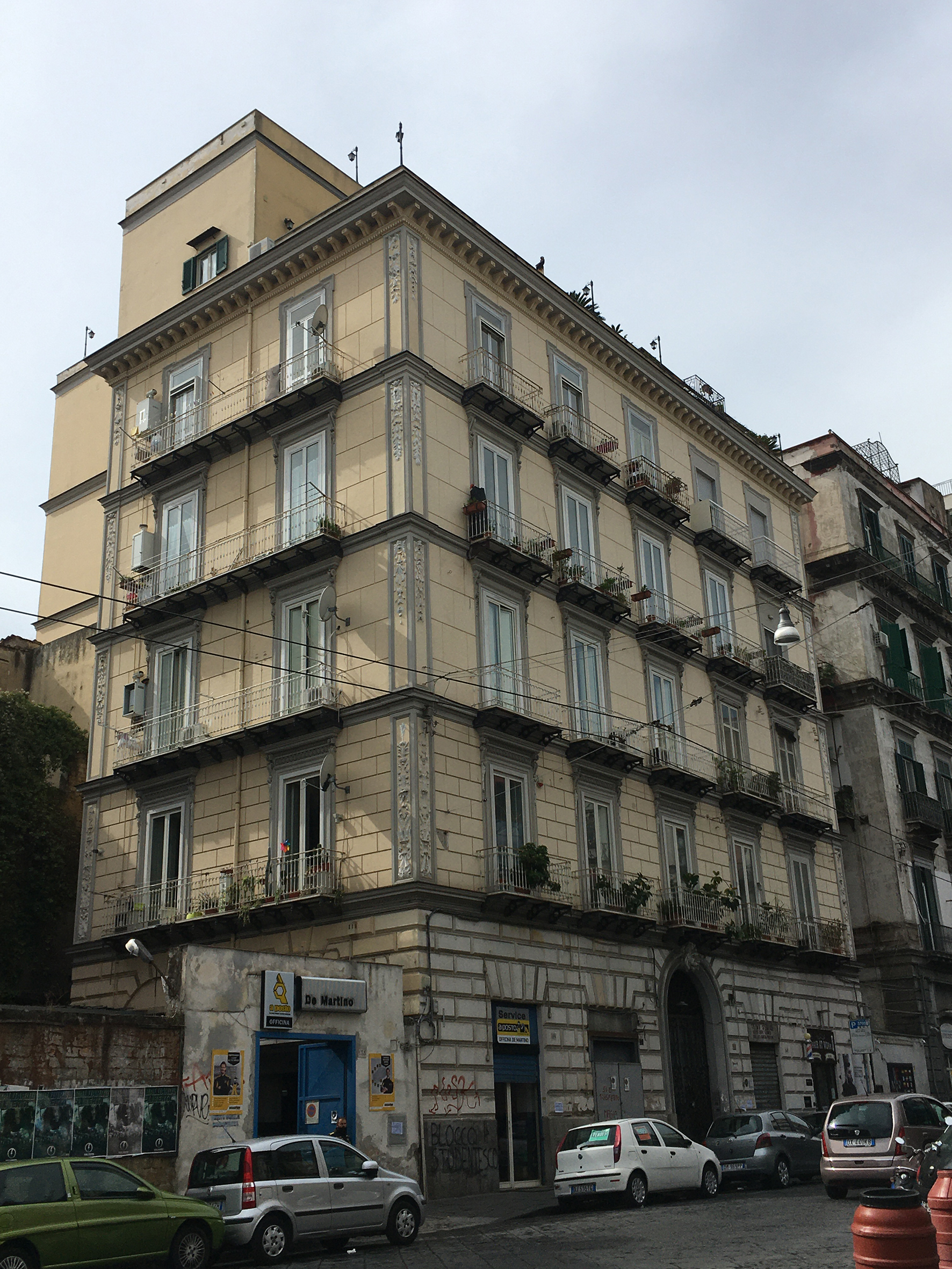 [Palazzo in Via Cesare Rossaroll, 141] (palazzo) - Napoli (NA) 