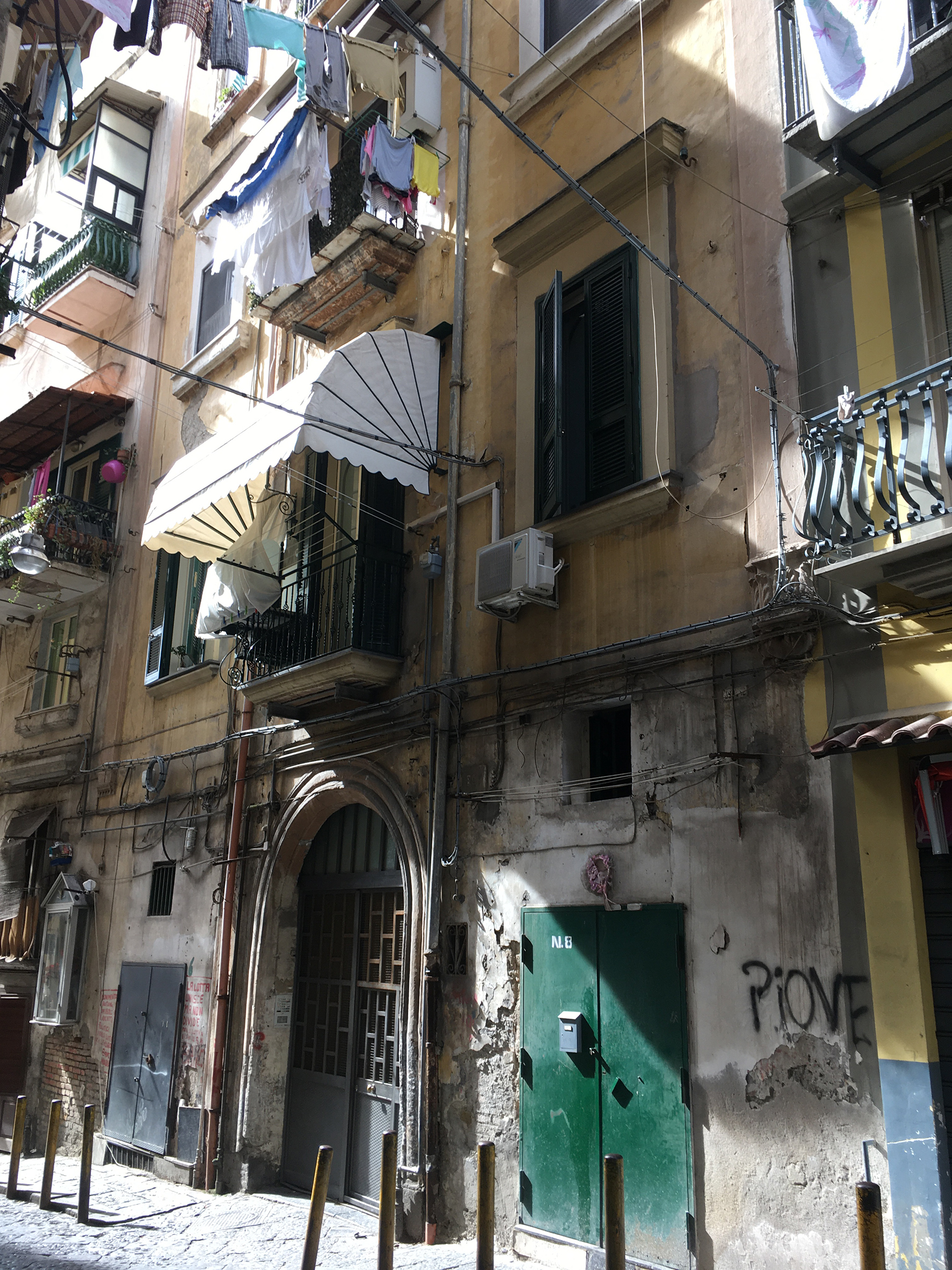 [Palazzo in Via Salita Pontenuovo, 7] (palazzo) - Napoli (NA) 