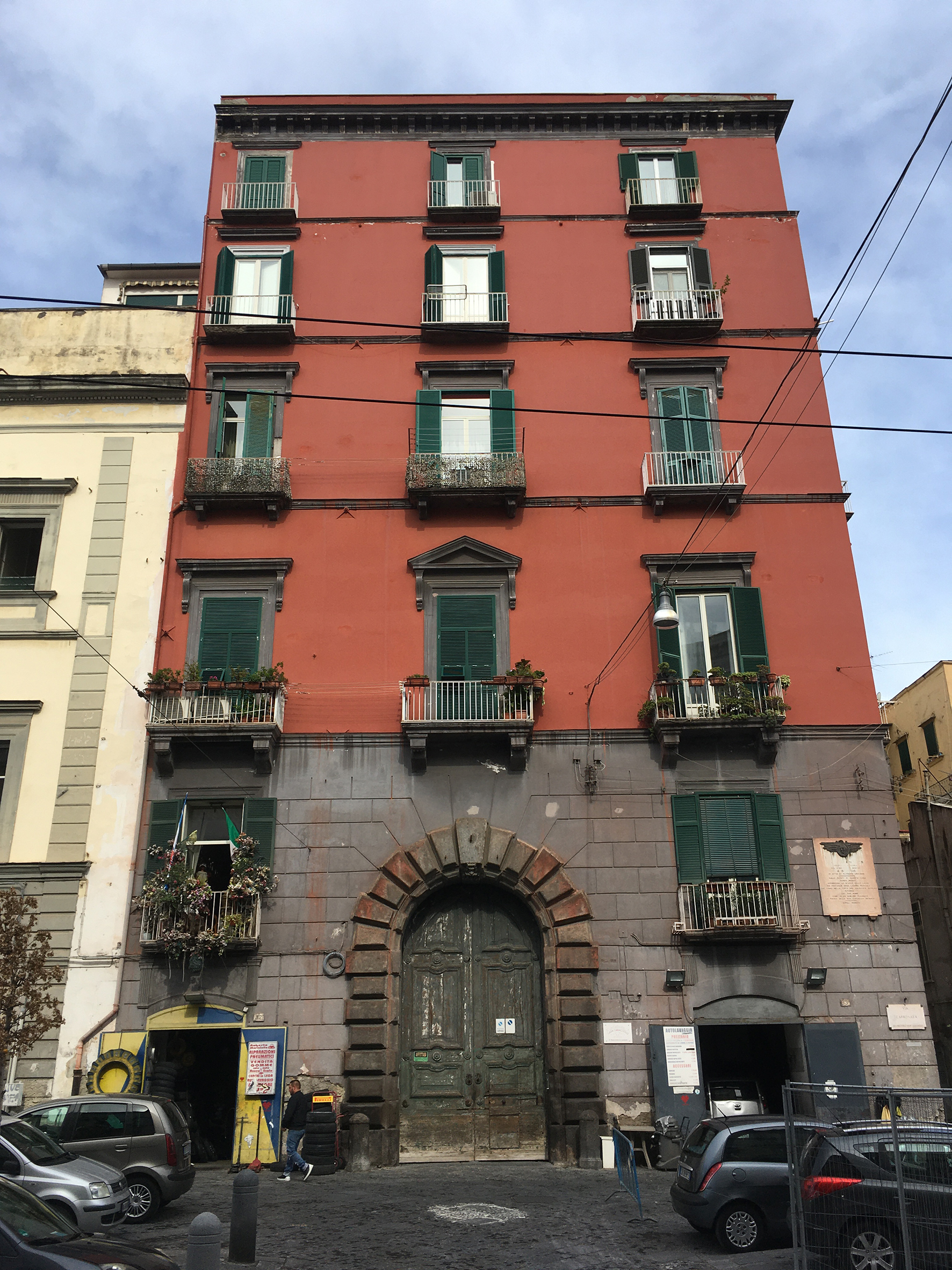 [Palazzo in Via Carbonara, 33] (palazzo) - Napoli (NA) 