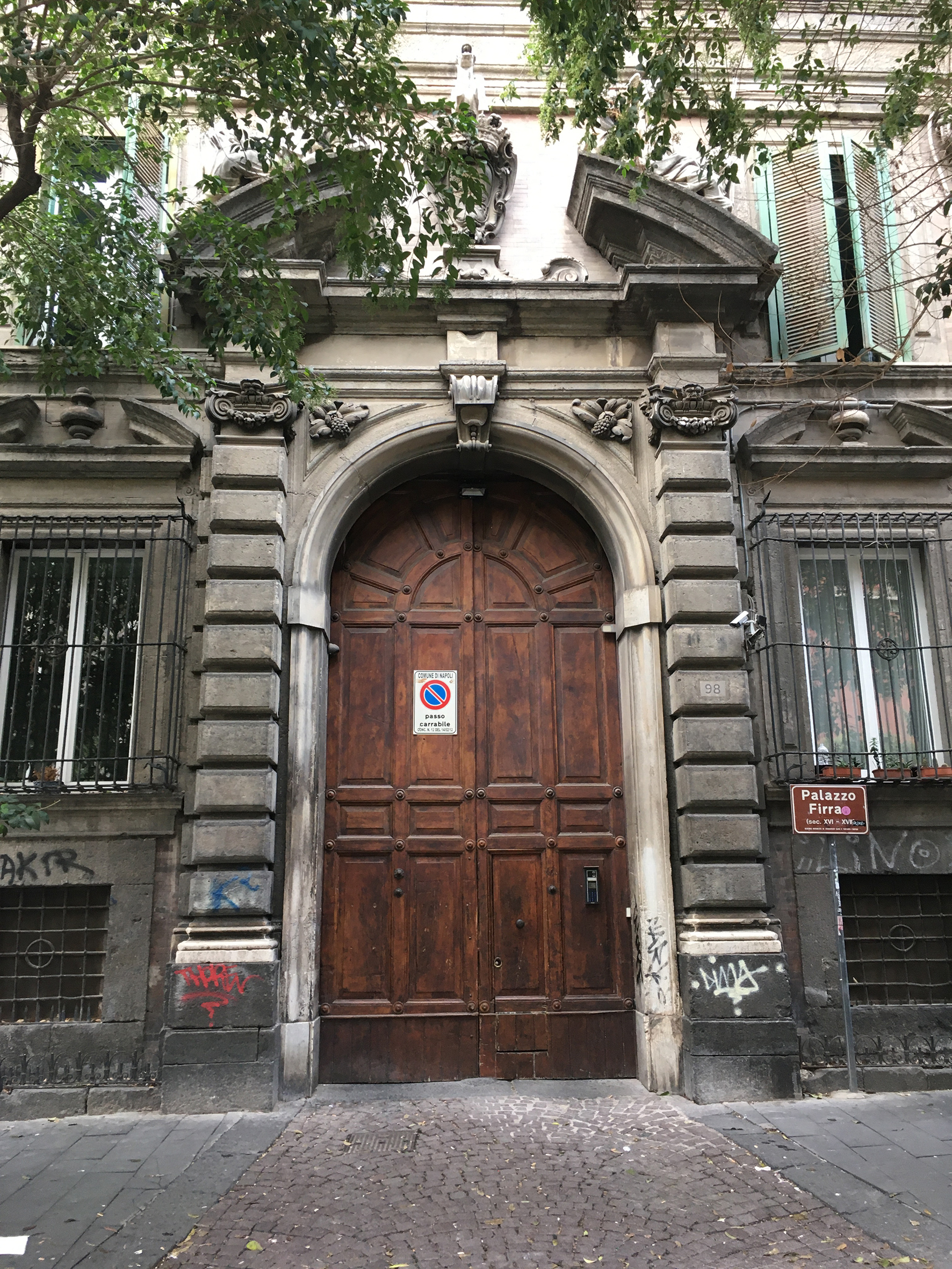 Palazzo Firrao: portale (palazzo) - Napoli (NA) 