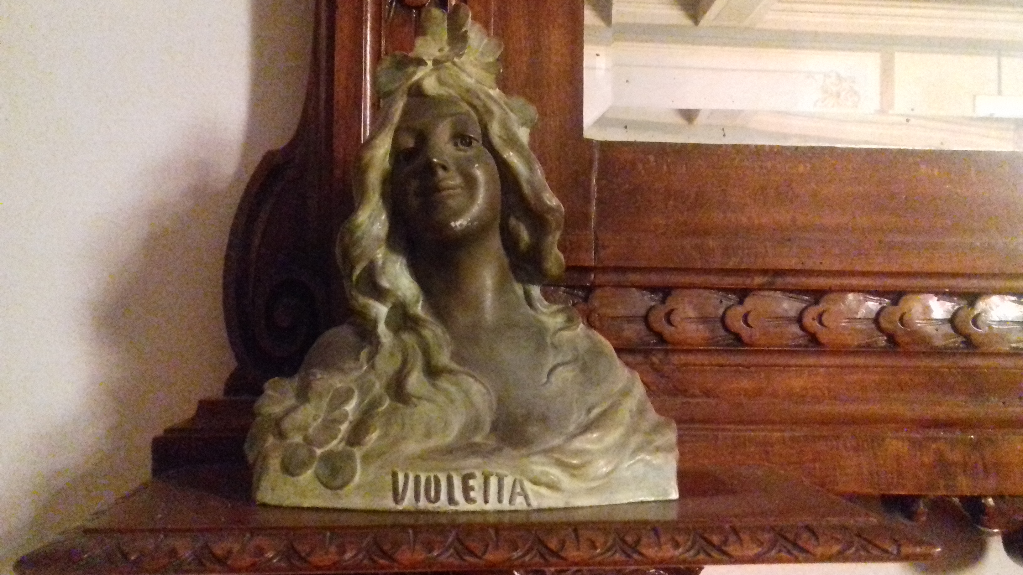 Violetta, ritratto (busto) - ambito italiano (XX)