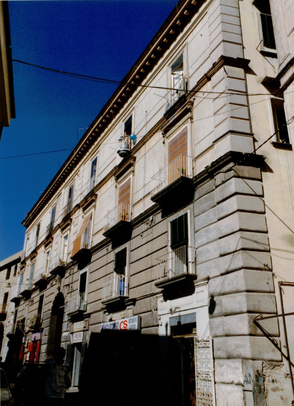 Palazzo privato in via Cavour, 6 (palazzo, civico) - Casoria (NA) 