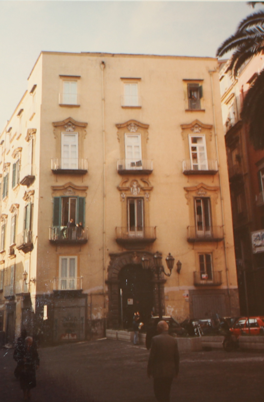 Palazzo in piazza Santa Maria la Nova n. 8 (palazzo, civico) - Napoli (NA) 