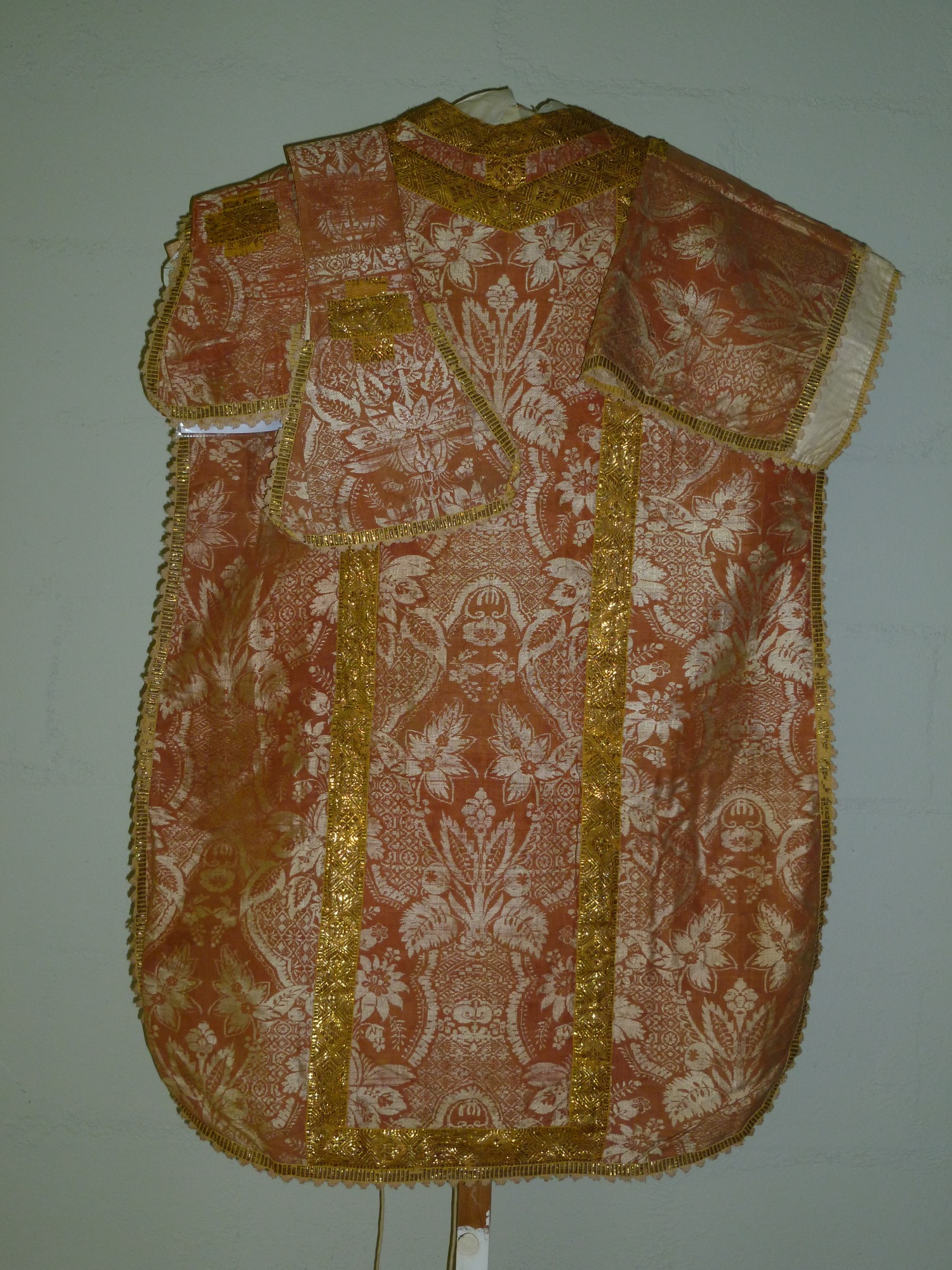 paramento liturgico, insieme - manifattura francese (primo quarto XVIII)