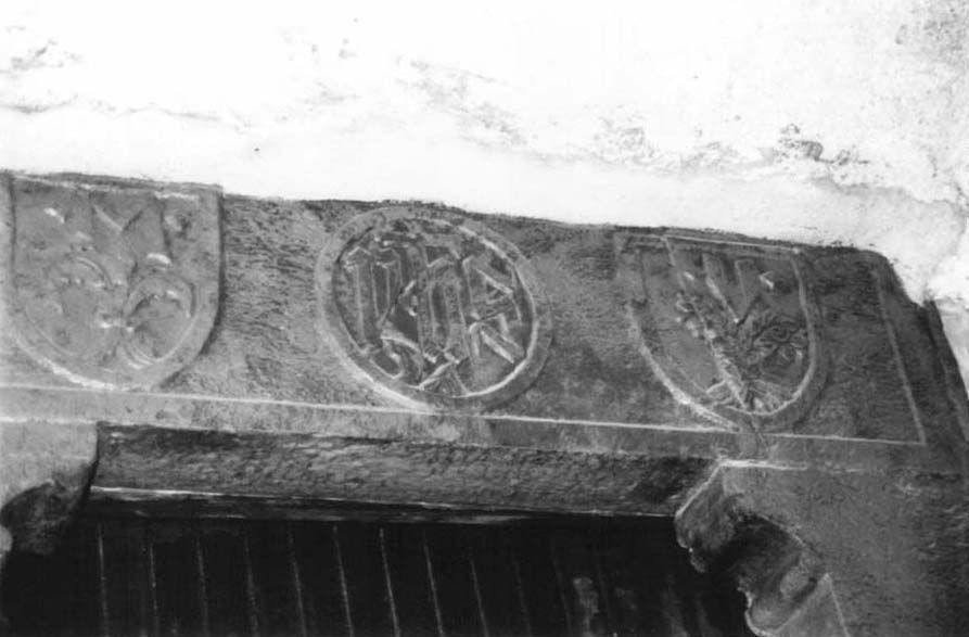 Casa con architrave scolpito (casa, privata) - Taggia (IM)  (XIV)