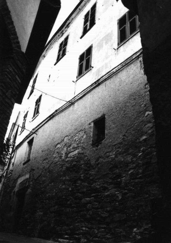 Palazzo della Contessa (palazzo) - Caravonica (IM)  (XIV)