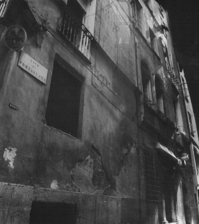 Casa con portale in marmo (casa, privata) - Genova (GE)  (XIII)