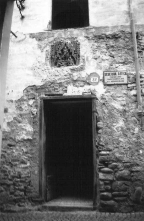 Casa con scultura gotica (casa, privata) - Taggia (IM)  (XIII)