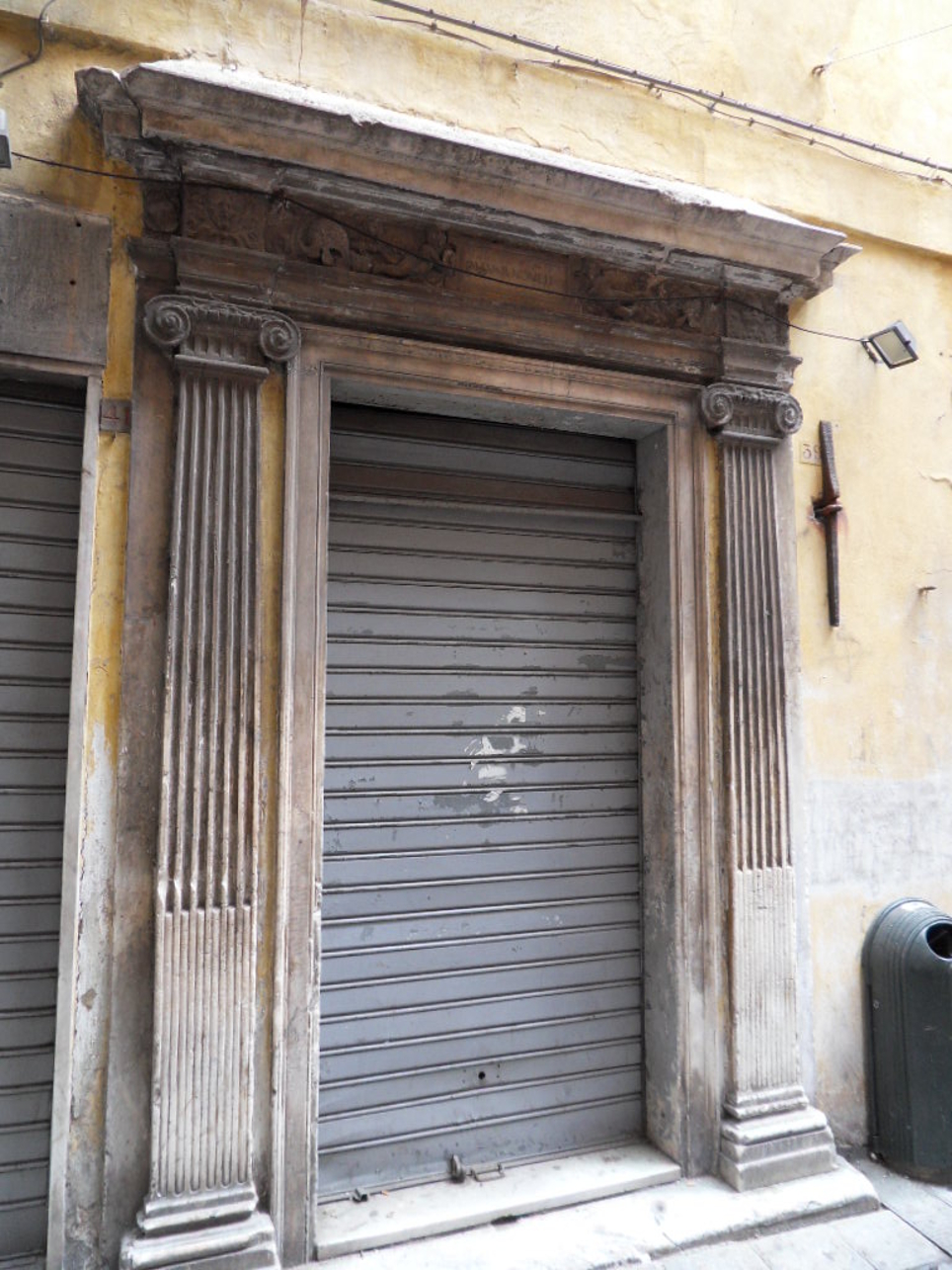 palazzo in vico cannoni 1-3 (palazzo) - Genova (GE) 
