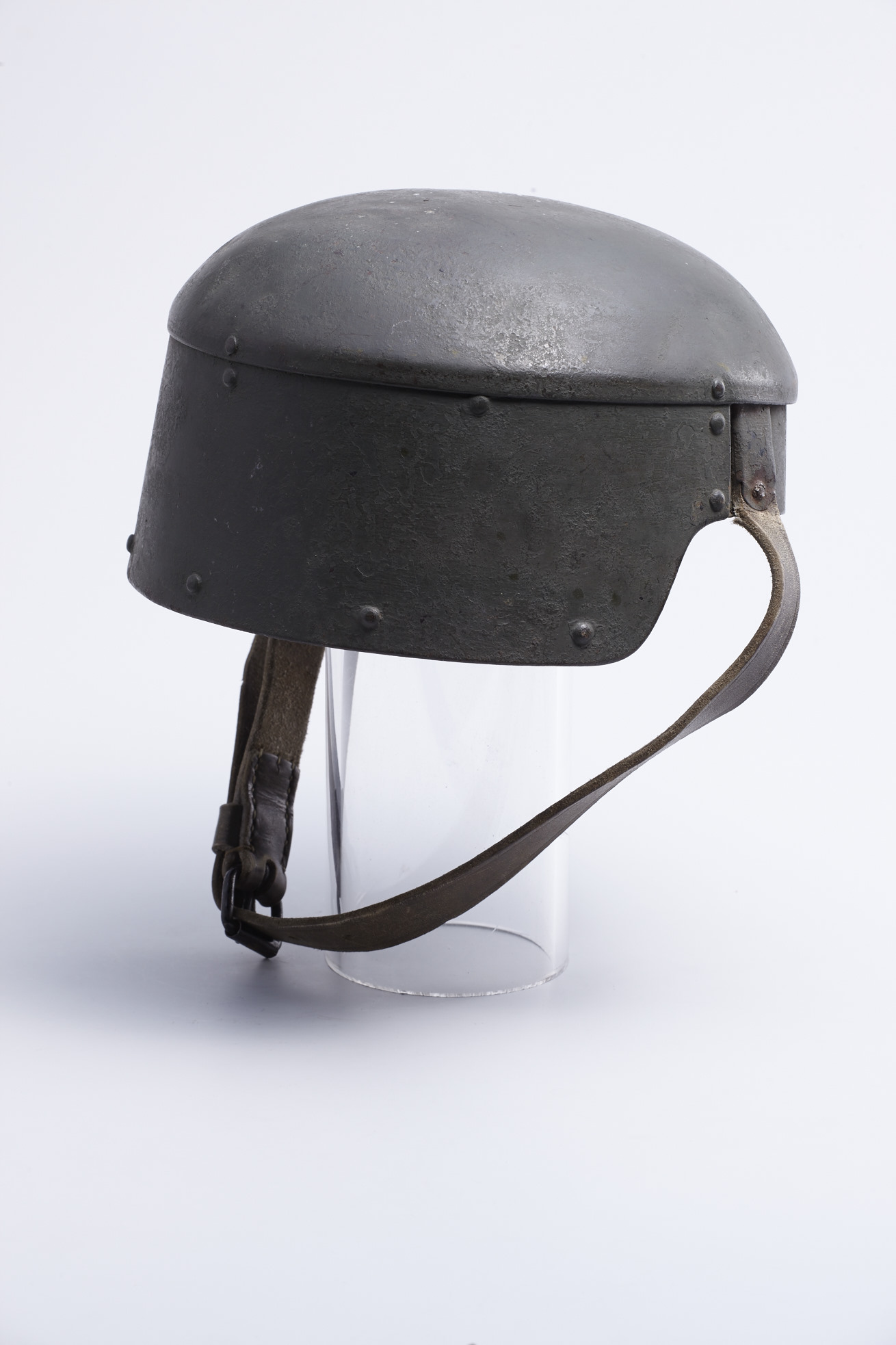 "Farina" ridotto, da trincea (elmetto, militare, da campo, maschile) (XX secolo)