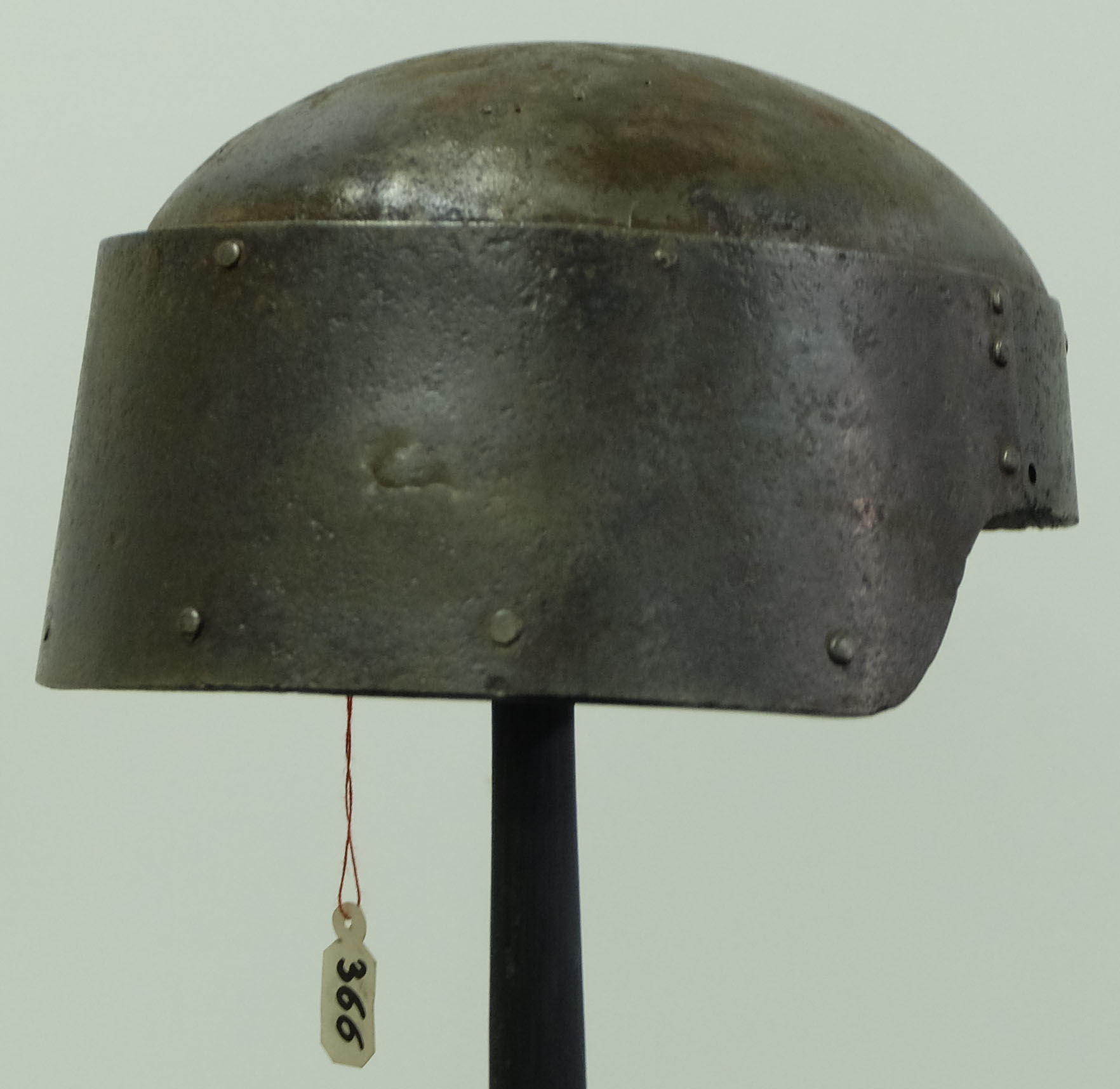 "Farina" ridotto, da trincea (elmetto, militare, da campo, maschile) (XX secolo)