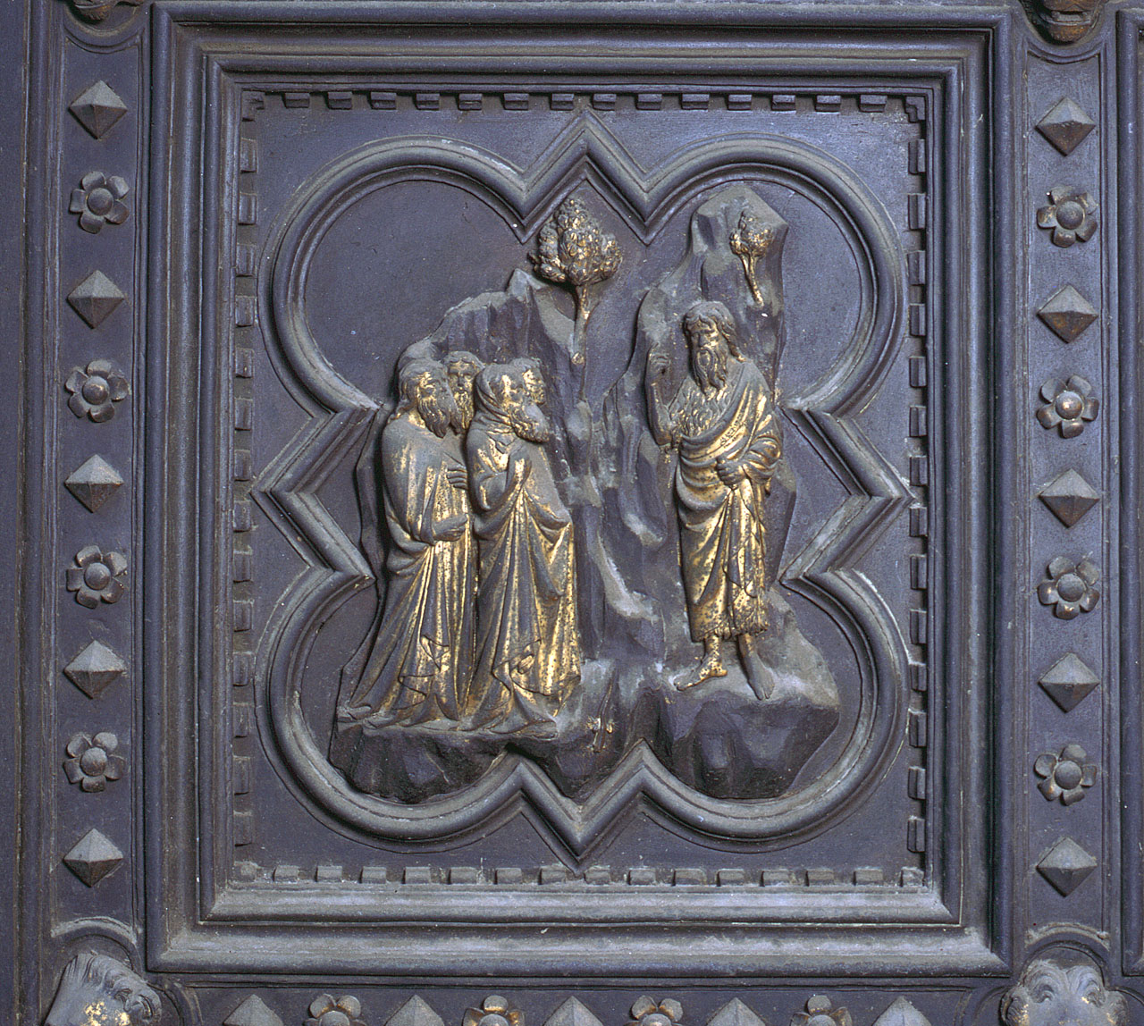 San Giovanni Battista predica nel deserto (formella) di Andrea Pisano, Piero di Donato, Piero di Jacopo, Dini Lippo (sec. XIV)