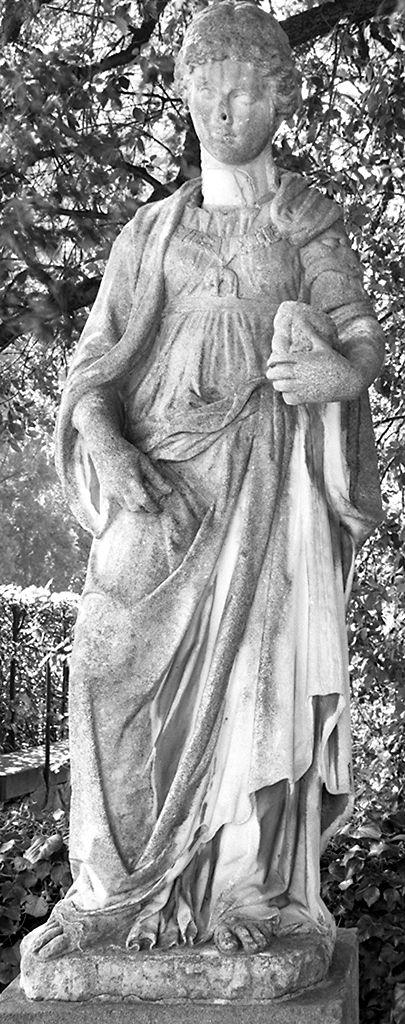 figura femminile panneggiata (statua) - ambito fiorentino (sec. XVIII)