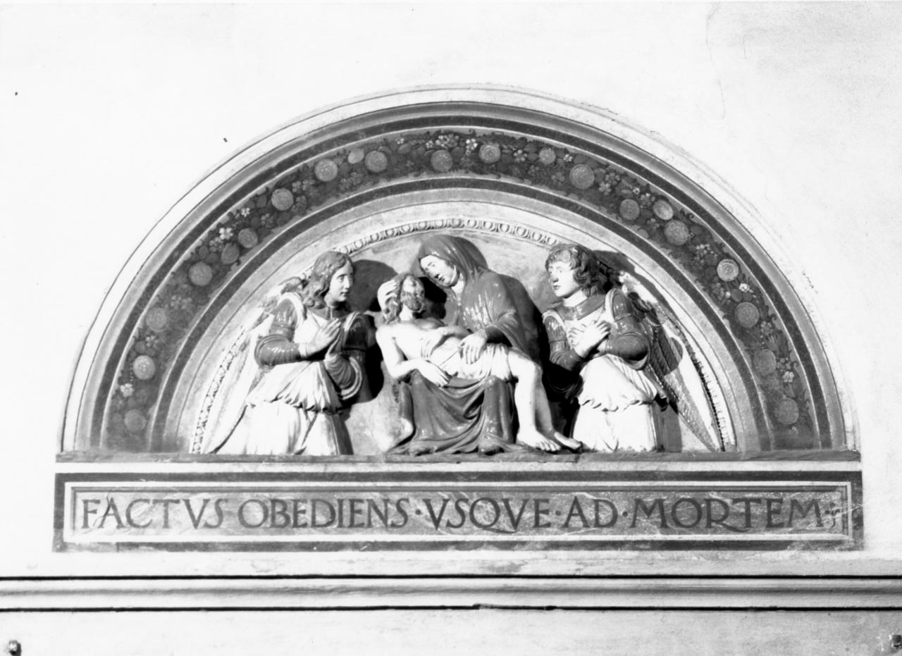 Cristo in pietà (rilievo) di Della Robbia Giovanni (primo quarto sec. XVI)