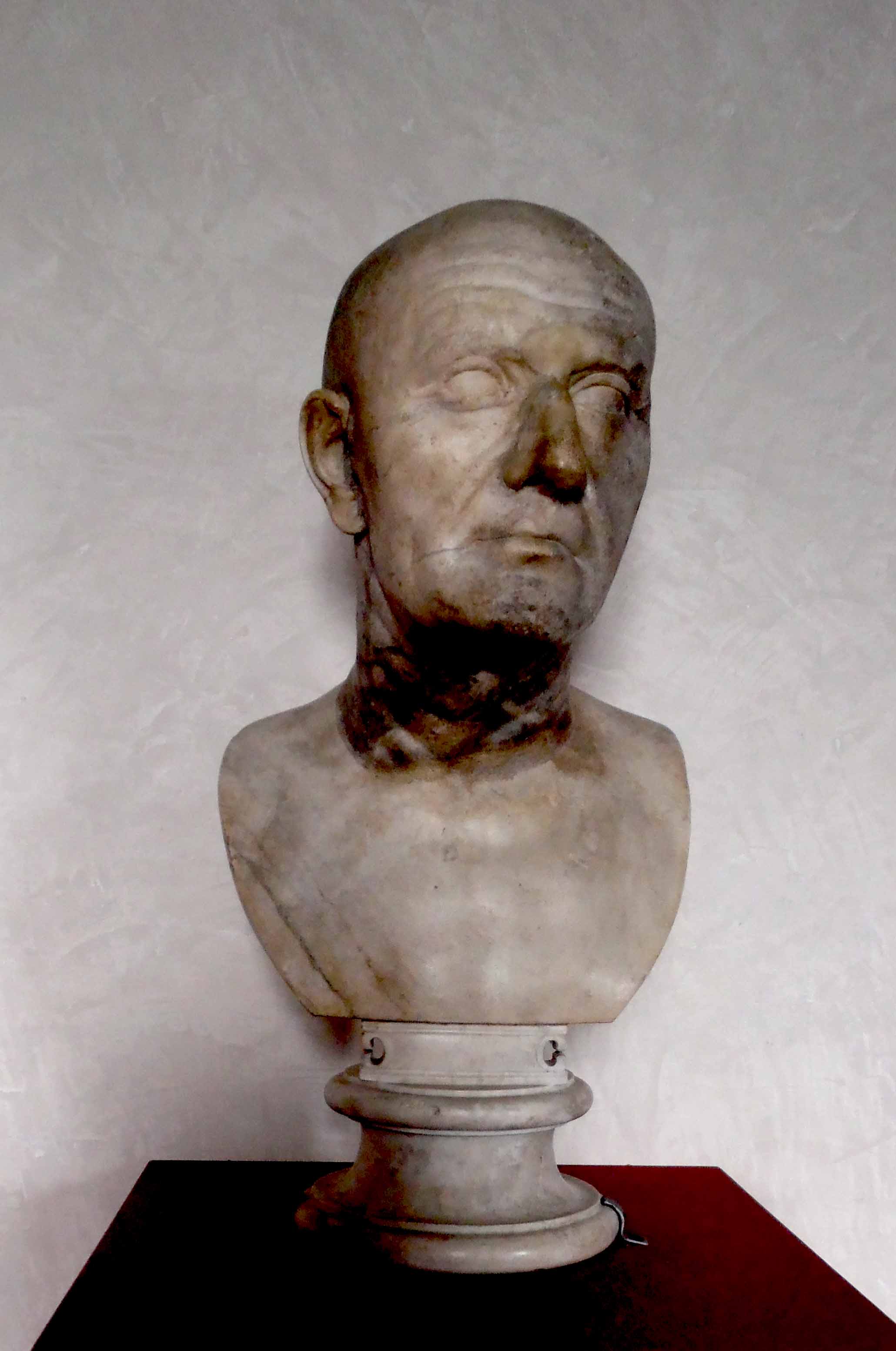 Busto in marmo raffigurante figura maschile (busto) (metà I a.C)