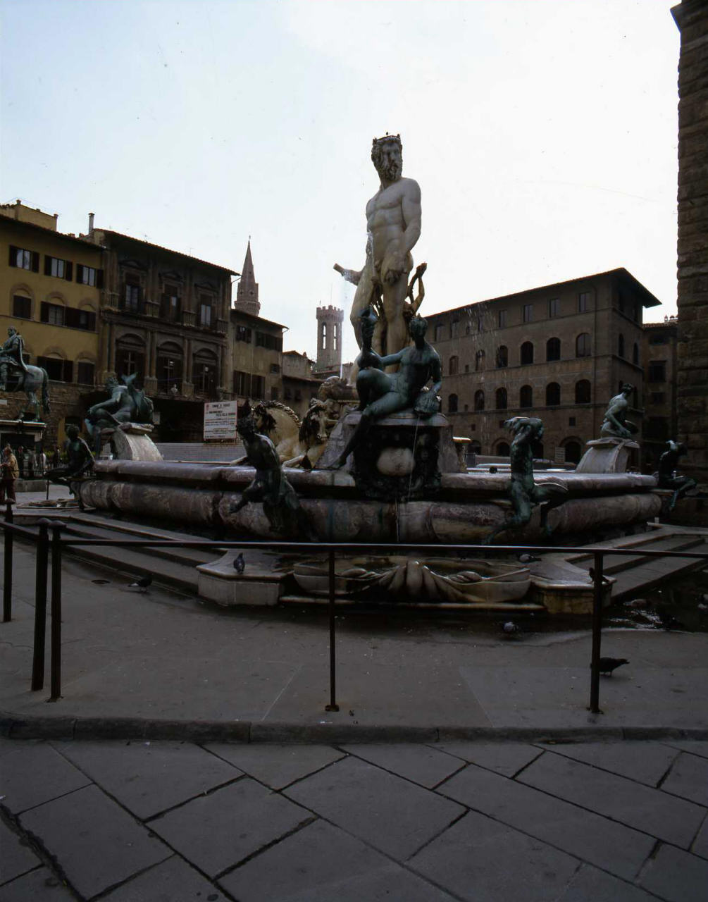 fontana monumentale di Ammannati Bartolomeo, Calamech Andrea, Benti Donato, Tetrode Willem detto Guglielmo Fiammingo, De Rossi Vincenzo, Danti Vincenzo, Buontalenti Bernardo (bottega) (sec. XVI)