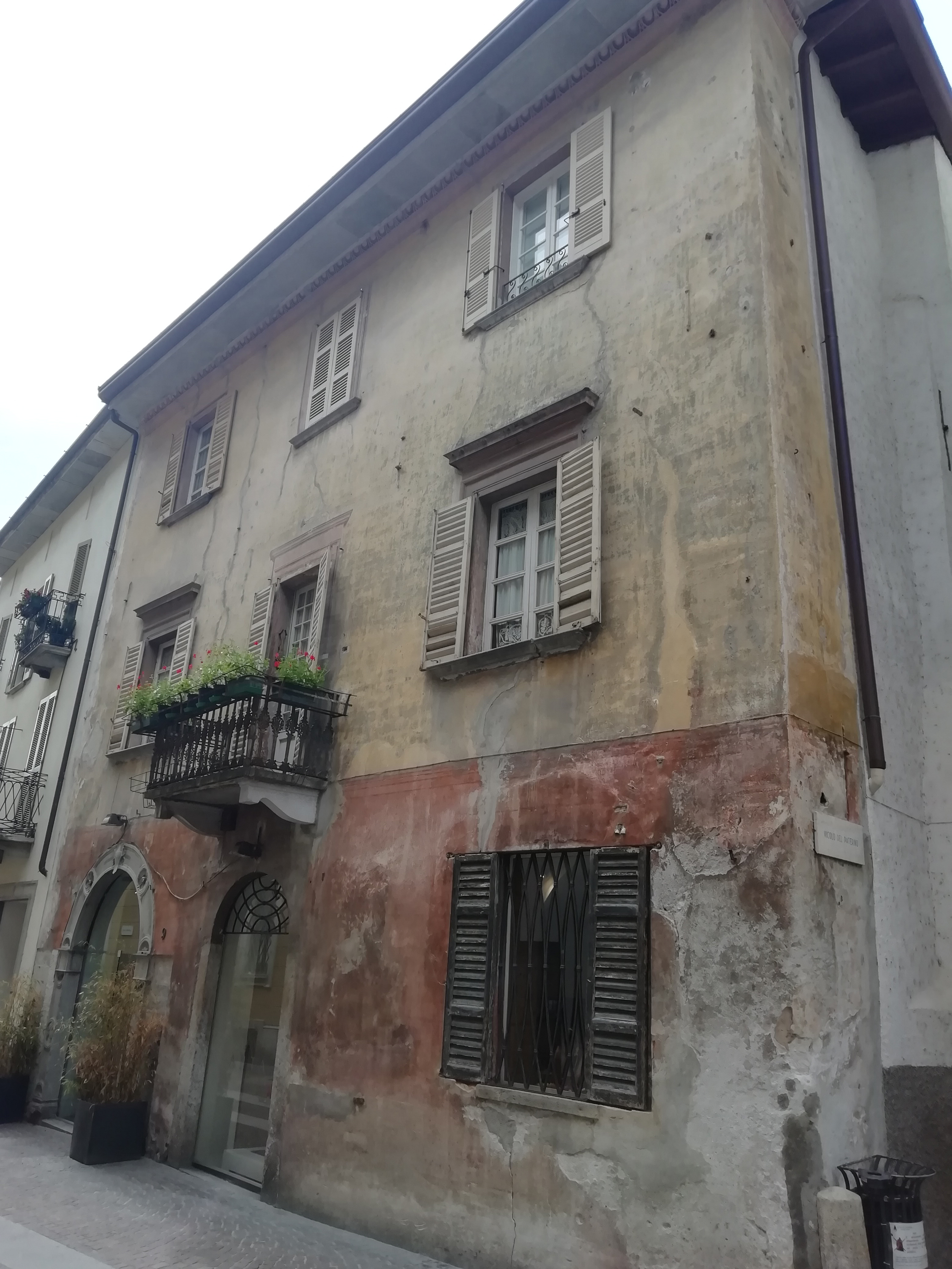 [Casa in via Dolzino, 79-81] (casa) - Chiavenna (SO)  (XVI)
