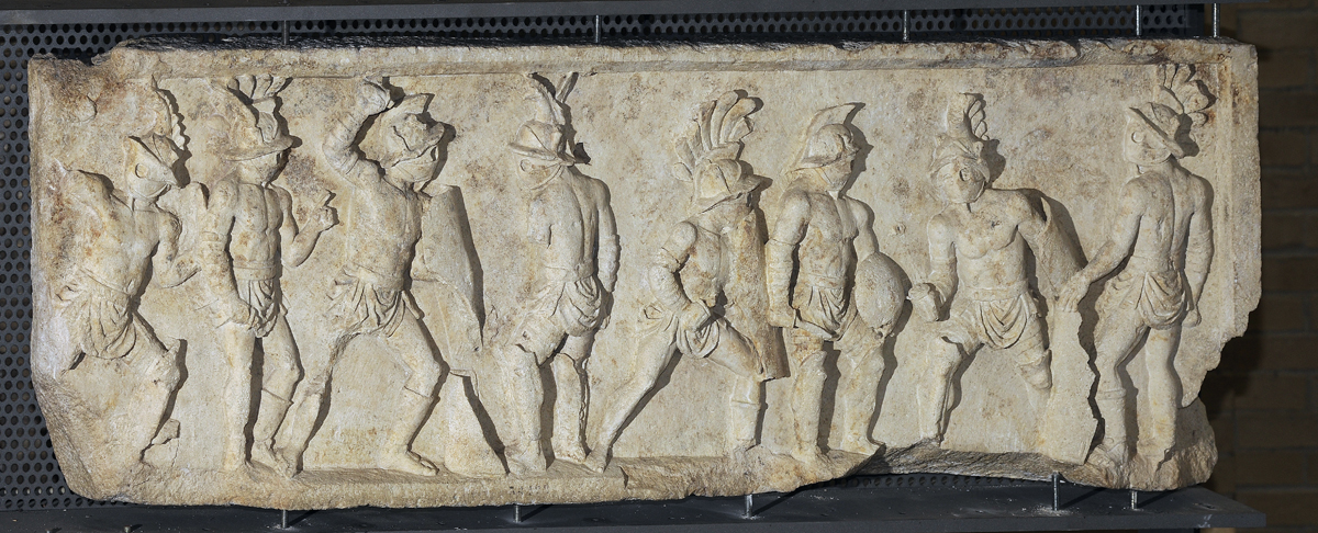 gladiatori (blocco di rilievo di monumento funerario) (sec. I d.C)