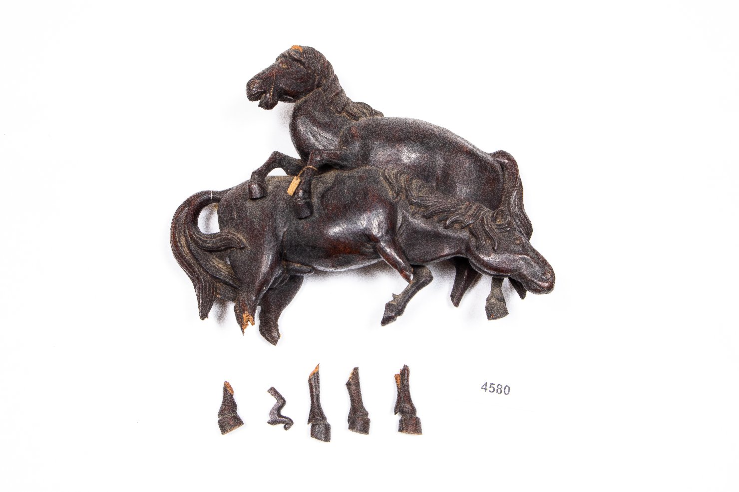 Cavalli, Scultura in legno di cavalli (scultura) - manifattura cinese (XIX)