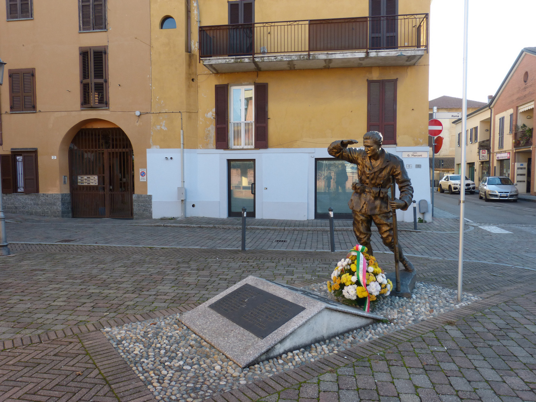 monumento ai caduti, opera isolata di Bagozzi Cirillo (attribuito) - ambito italiano (metà sec. XX)